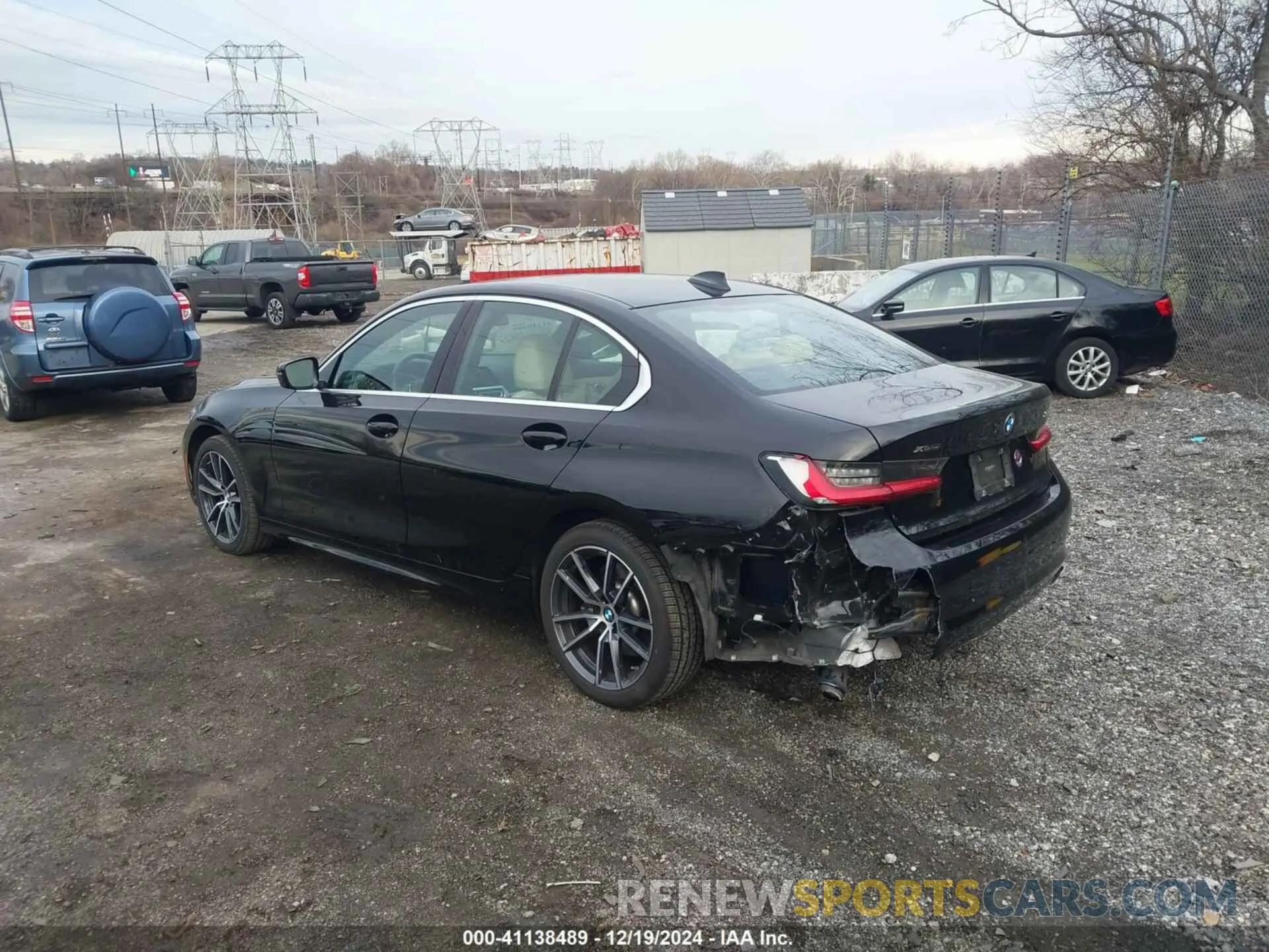3 fotografías del automóvil dañado 3MW5R7J08M8B64253 BMW 330I 2021