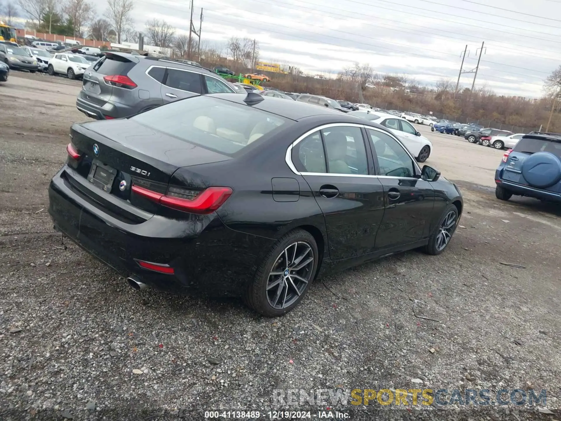 4 fotografías del automóvil dañado 3MW5R7J08M8B64253 BMW 330I 2021