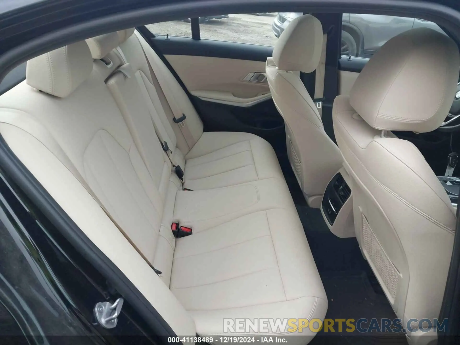8 fotografías del automóvil dañado 3MW5R7J08M8B64253 BMW 330I 2021