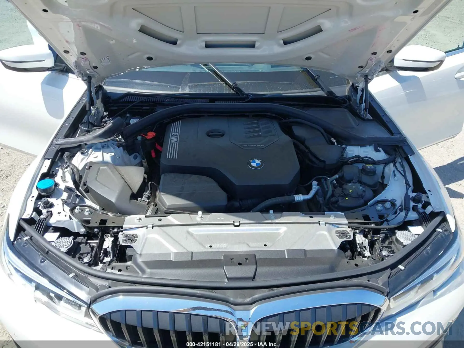 10 fotografías del automóvil dañado 3MW5R7J08M8B64656 BMW 330I 2021