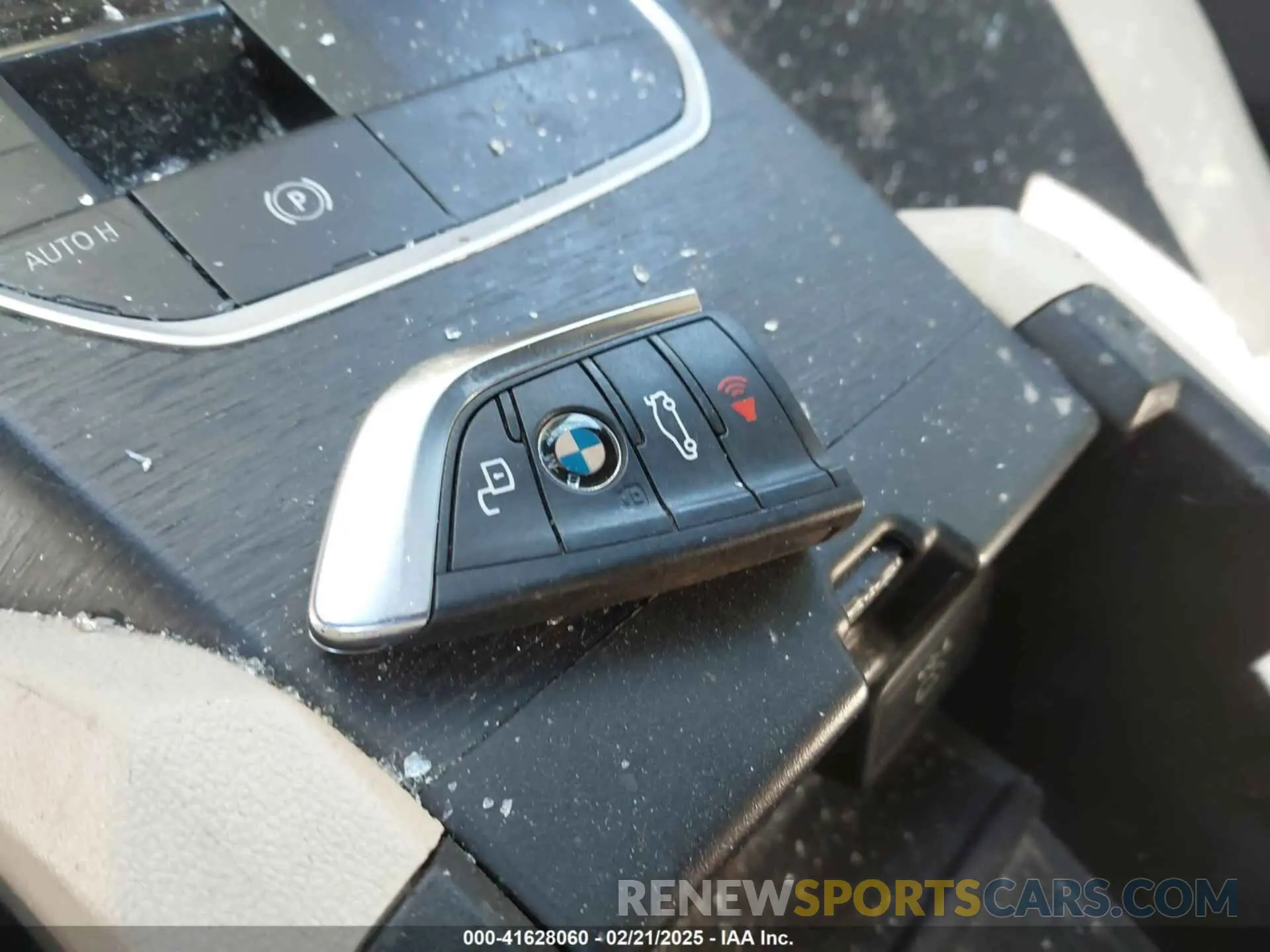 11 fotografías del automóvil dañado 3MW5R7J08M8B81635 BMW 330I 2021