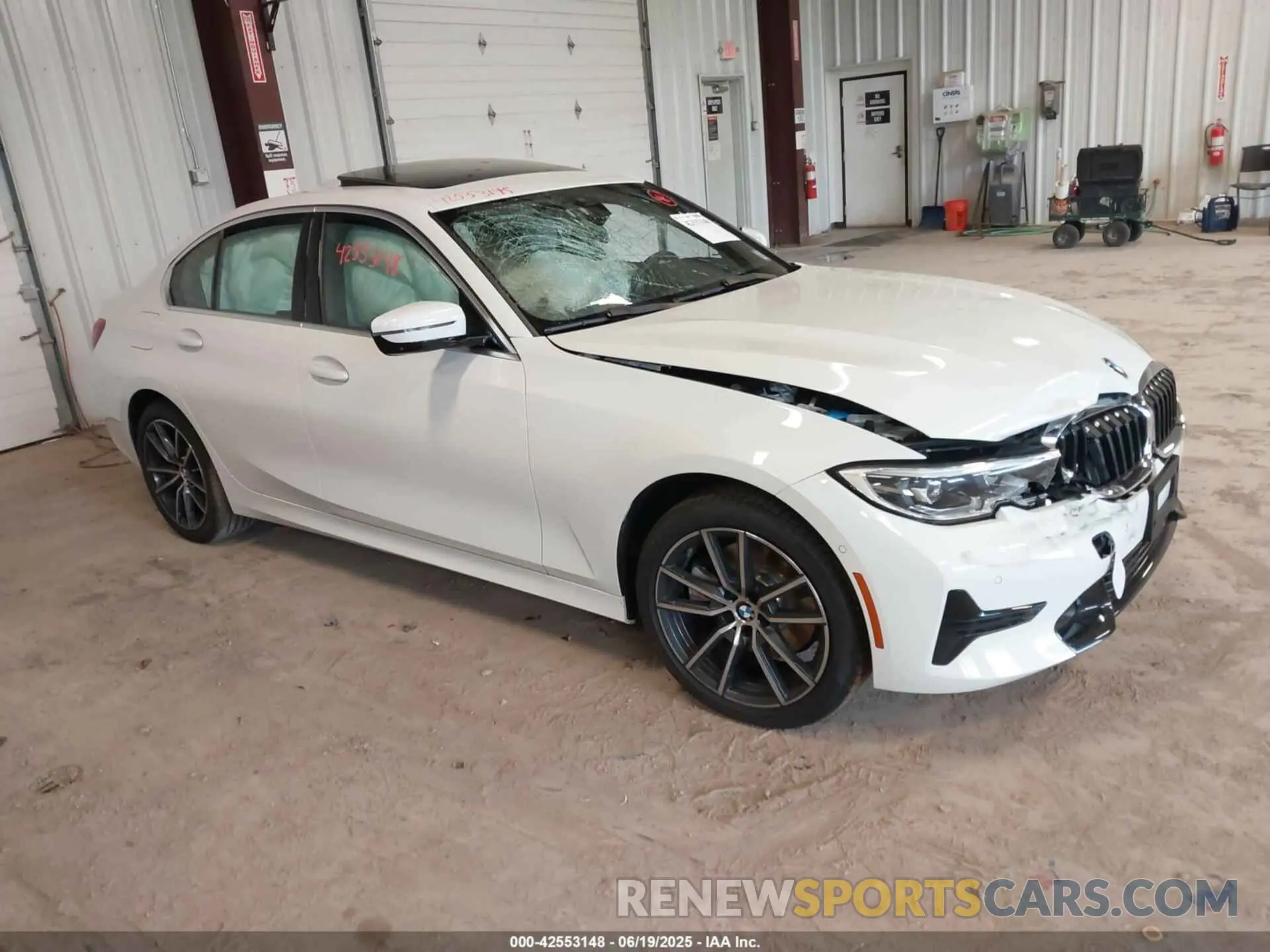 1 fotografías del automóvil dañado 3MW5R7J08M8B81988 BMW 330I 2021