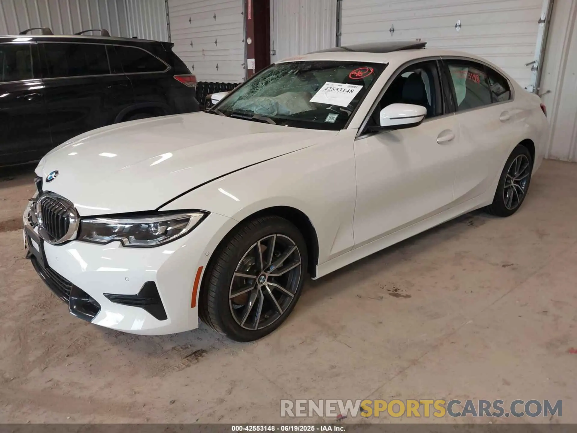 2 fotografías del automóvil dañado 3MW5R7J08M8B81988 BMW 330I 2021