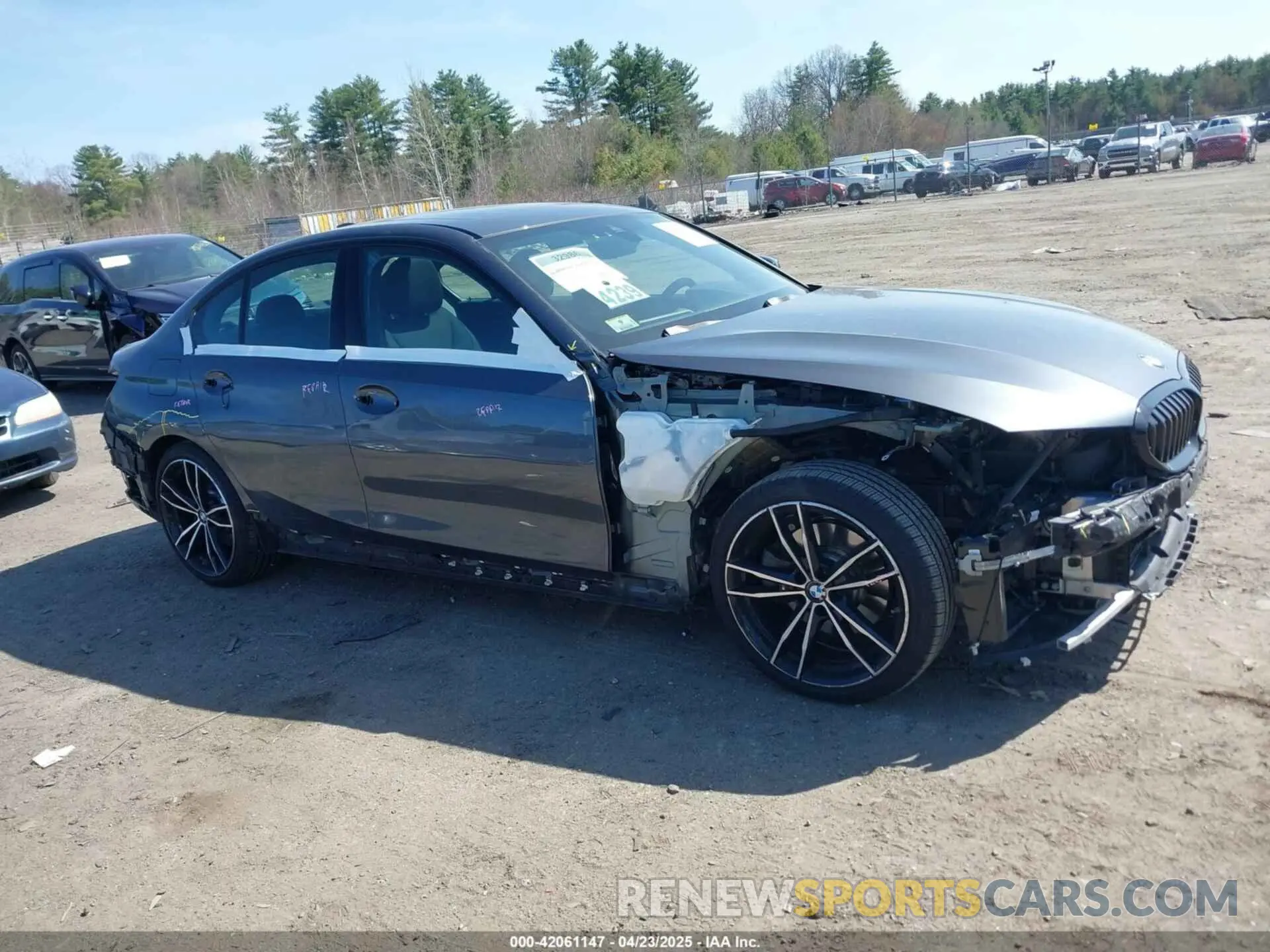 14 fotografías del automóvil dañado 3MW5R7J08M8C03343 BMW 330I 2021