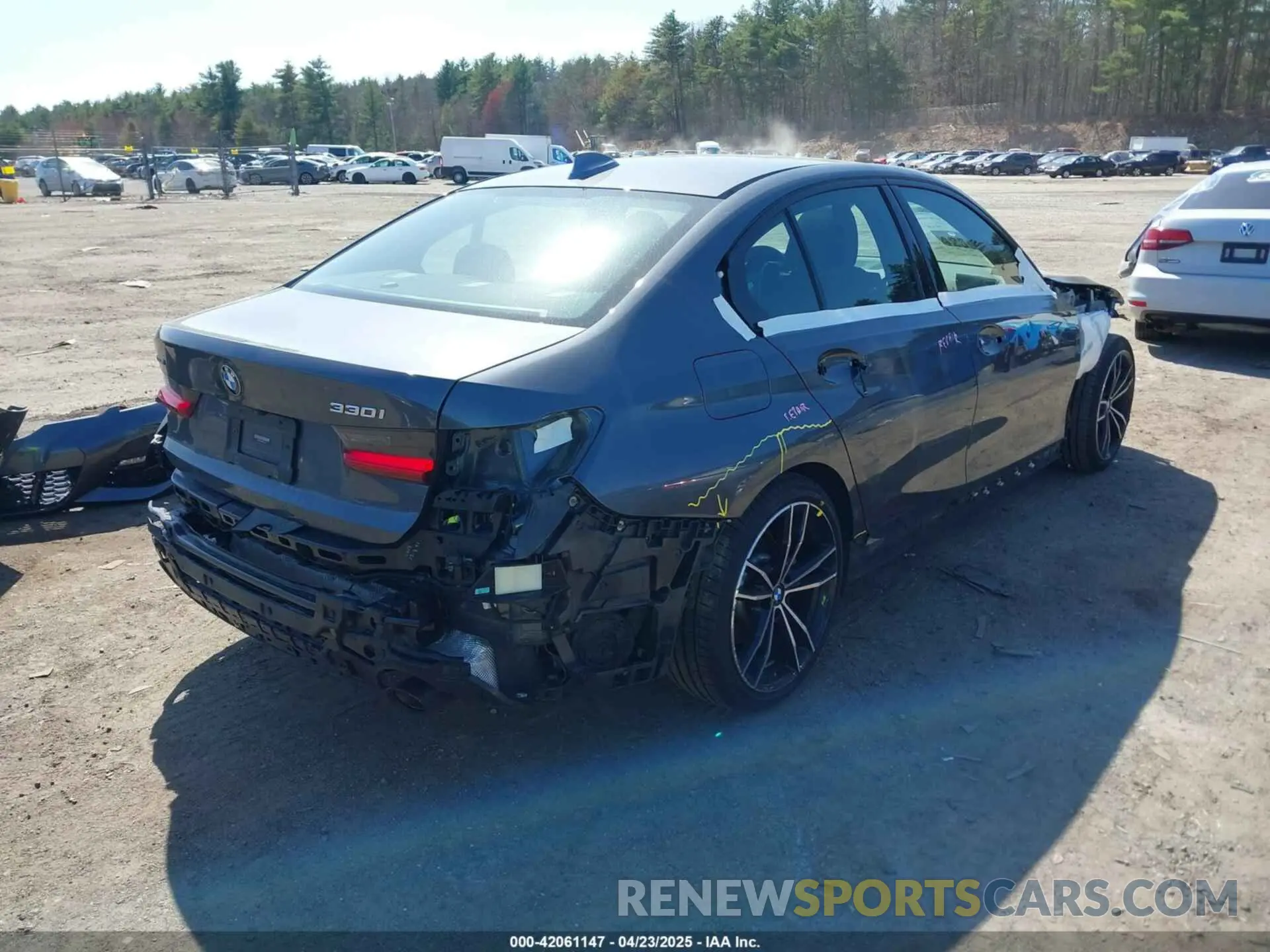 4 fotografías del automóvil dañado 3MW5R7J08M8C03343 BMW 330I 2021