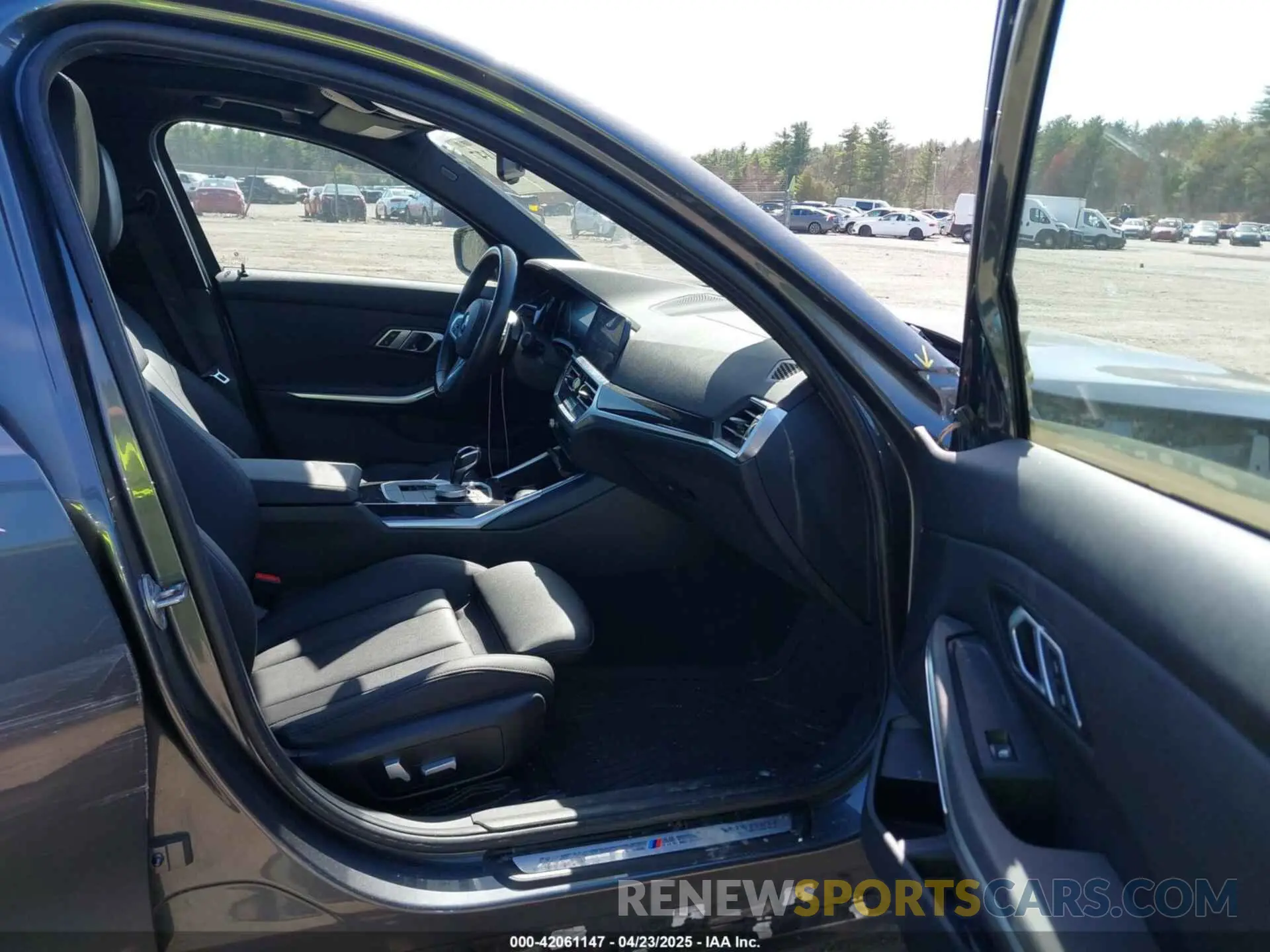 5 fotografías del automóvil dañado 3MW5R7J08M8C03343 BMW 330I 2021