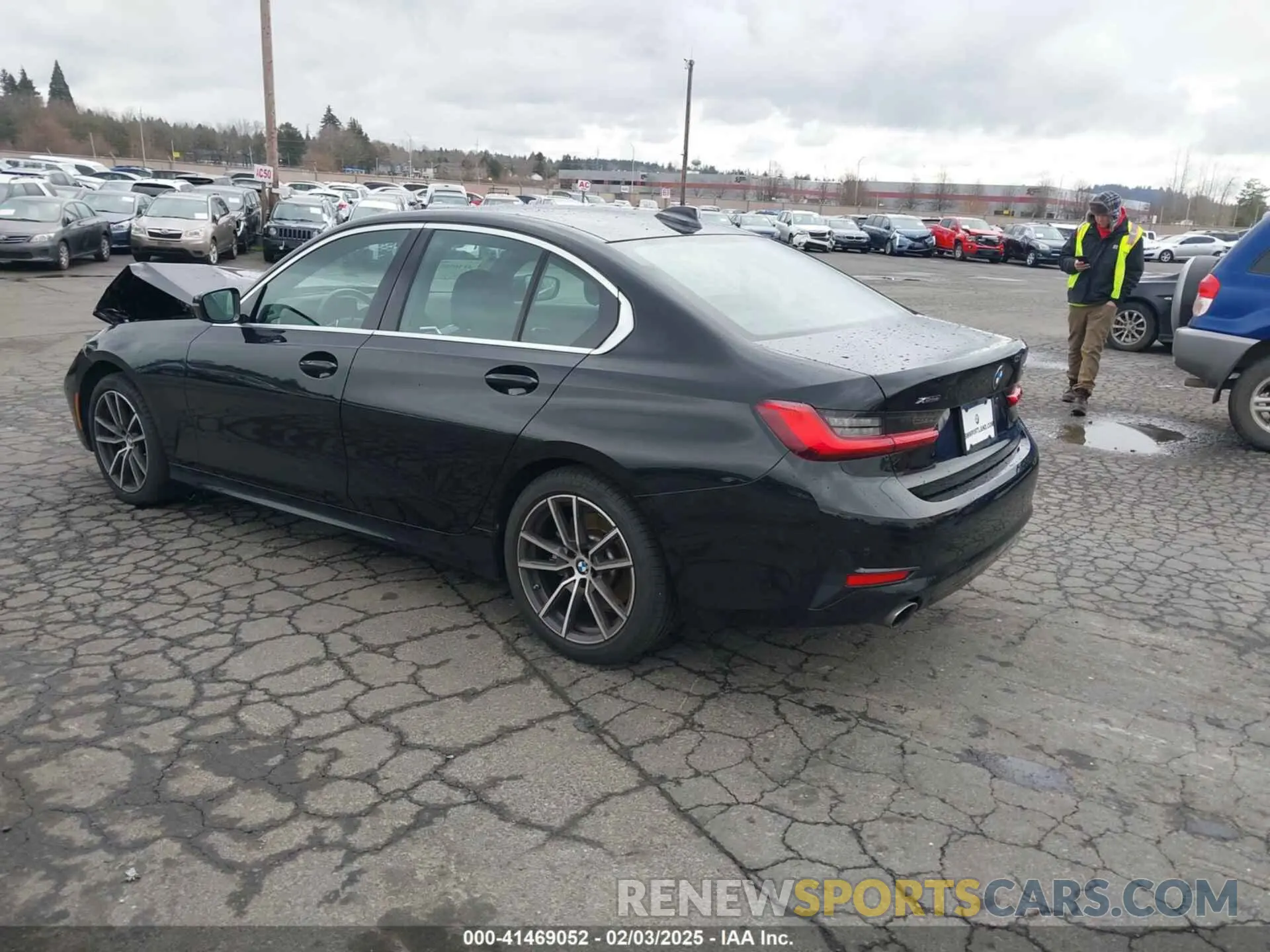 3 fotografías del automóvil dañado 3MW5R7J08M8C16500 BMW 330I 2021