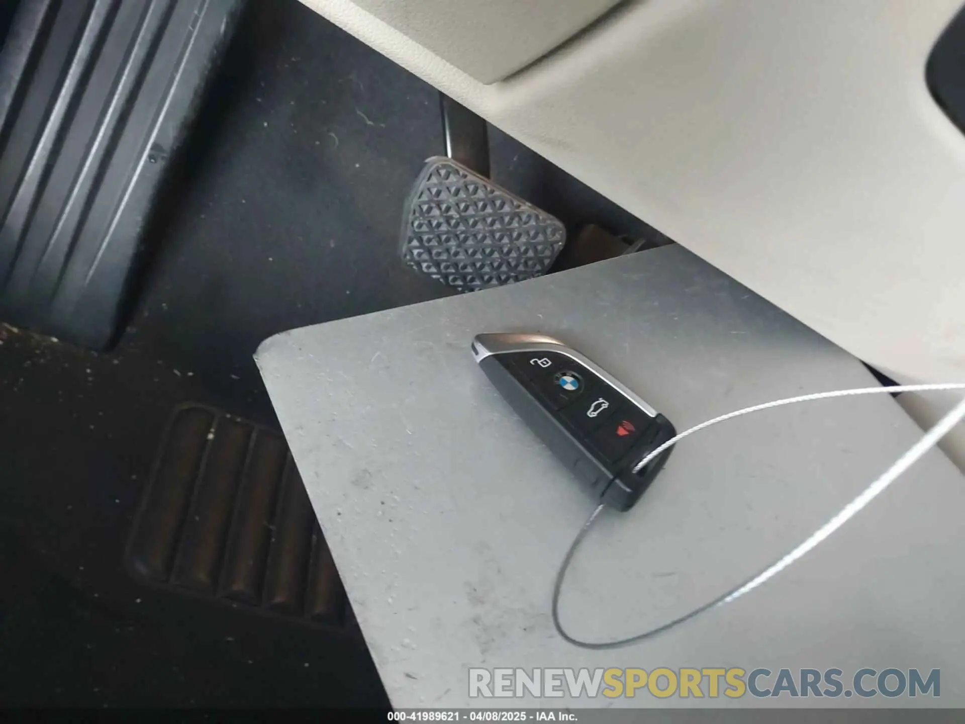 11 fotografías del automóvil dañado WBA5R1C0XMFL39992 BMW 330I 2021