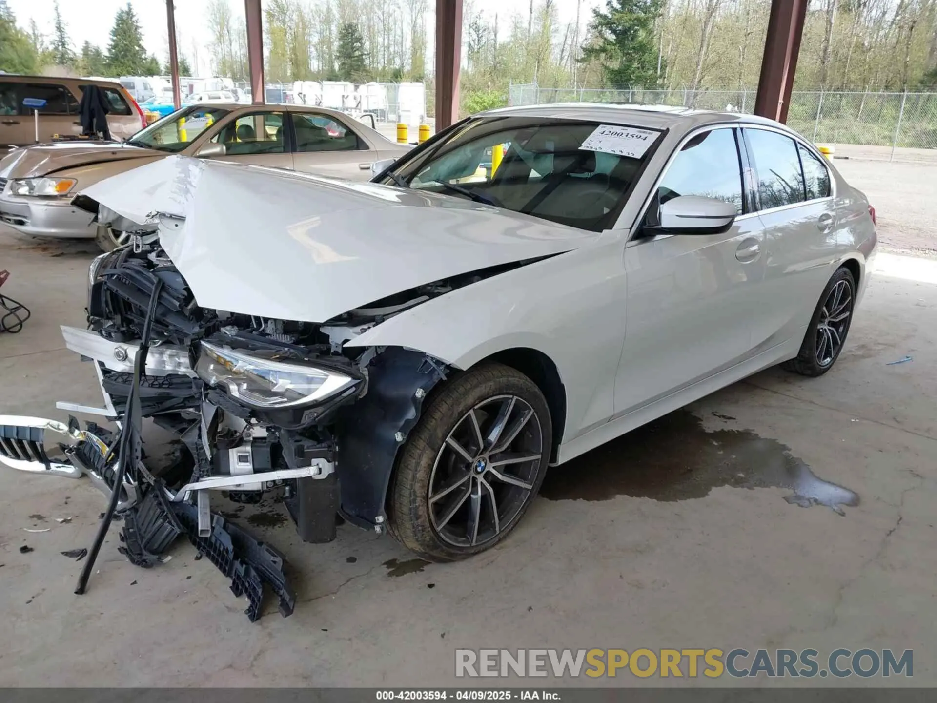 2 fotografías del automóvil dañado WBA5R7C01MFL54366 BMW 330I 2021