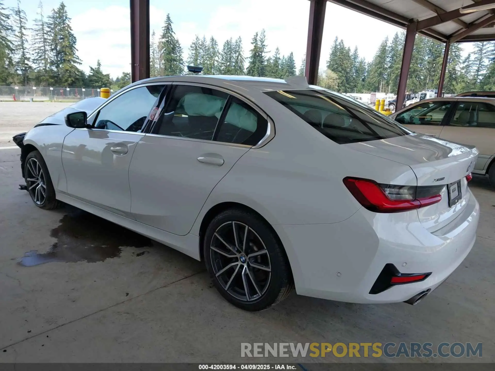 3 fotografías del automóvil dañado WBA5R7C01MFL54366 BMW 330I 2021
