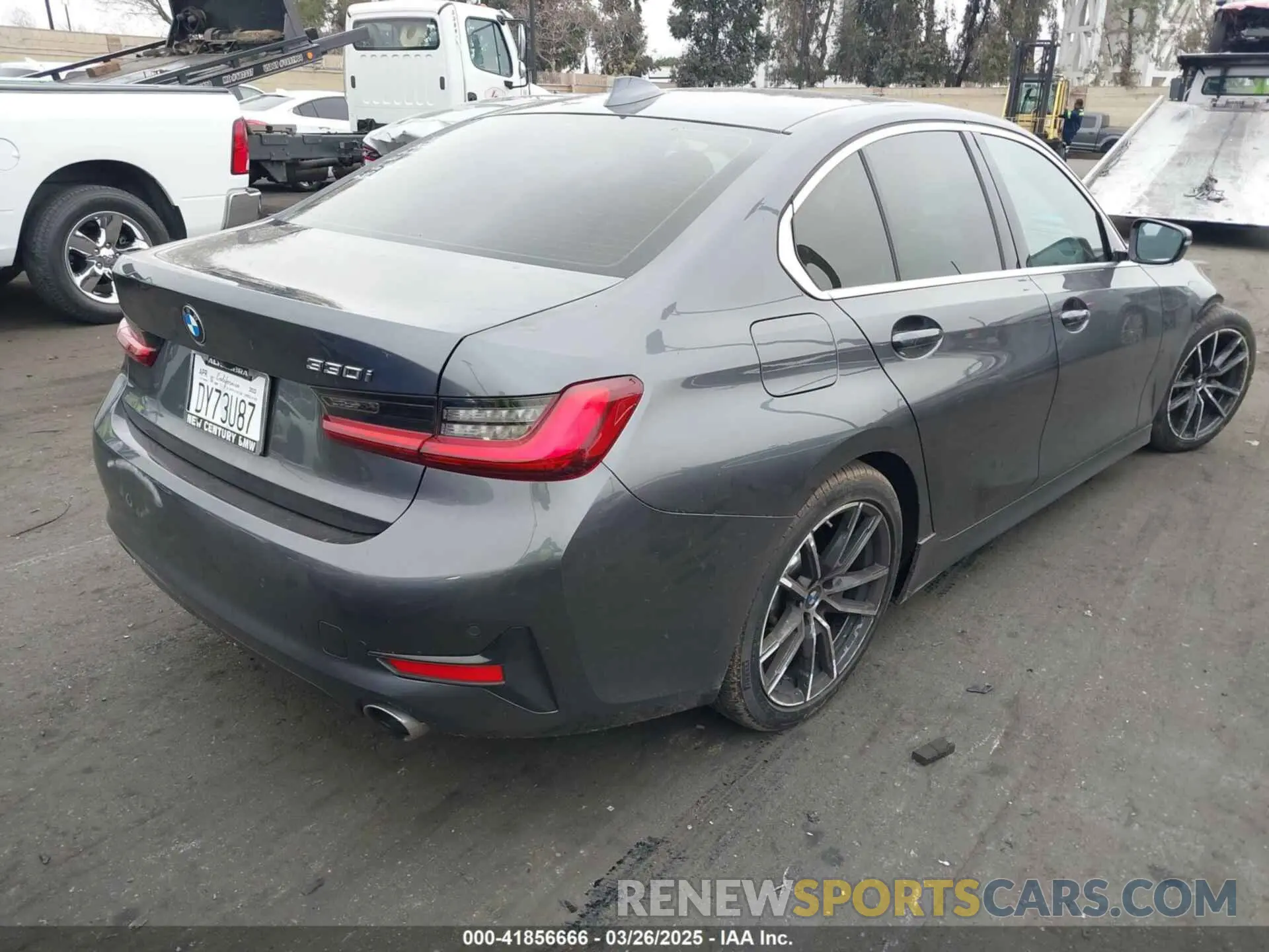 4 fotografías del automóvil dañado 3MW5R1J01N8C33802 BMW 330I 2022
