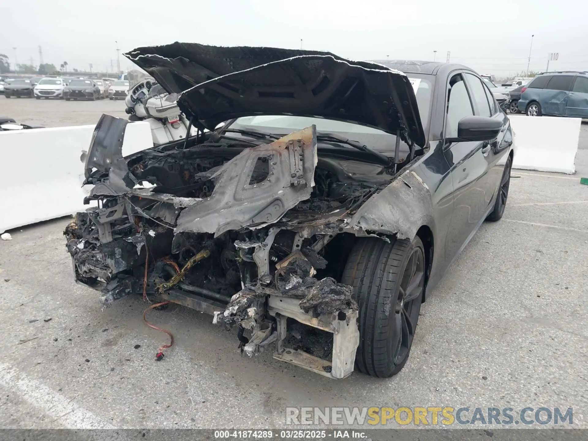 2 fotografías del automóvil dañado 3MW5R1J01N8C67156 BMW 330I 2022