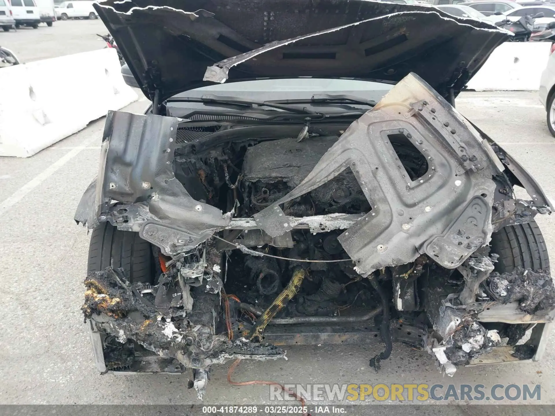 6 fotografías del automóvil dañado 3MW5R1J01N8C67156 BMW 330I 2022
