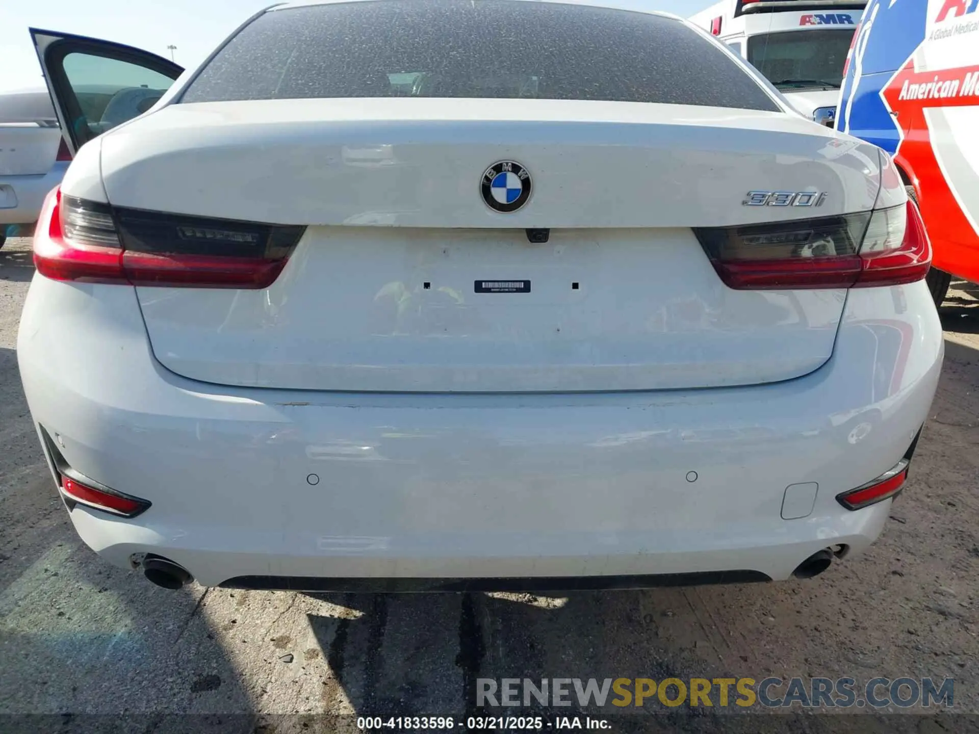 16 fotografías del automóvil dañado 3MW5R1J01N8C72194 BMW 330I 2022
