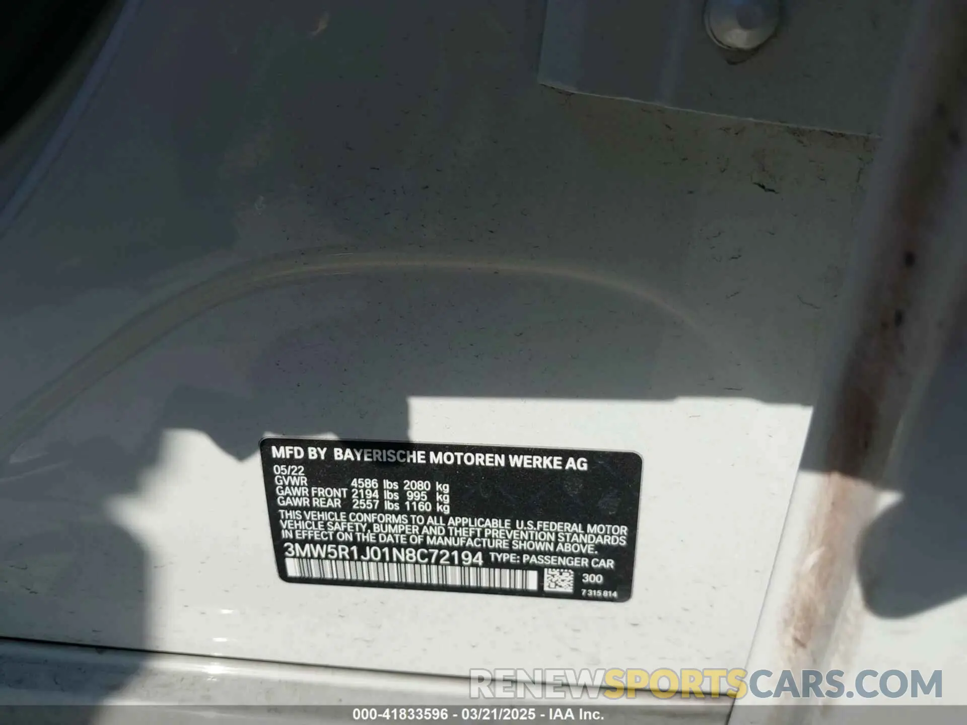 9 fotografías del automóvil dañado 3MW5R1J01N8C72194 BMW 330I 2022