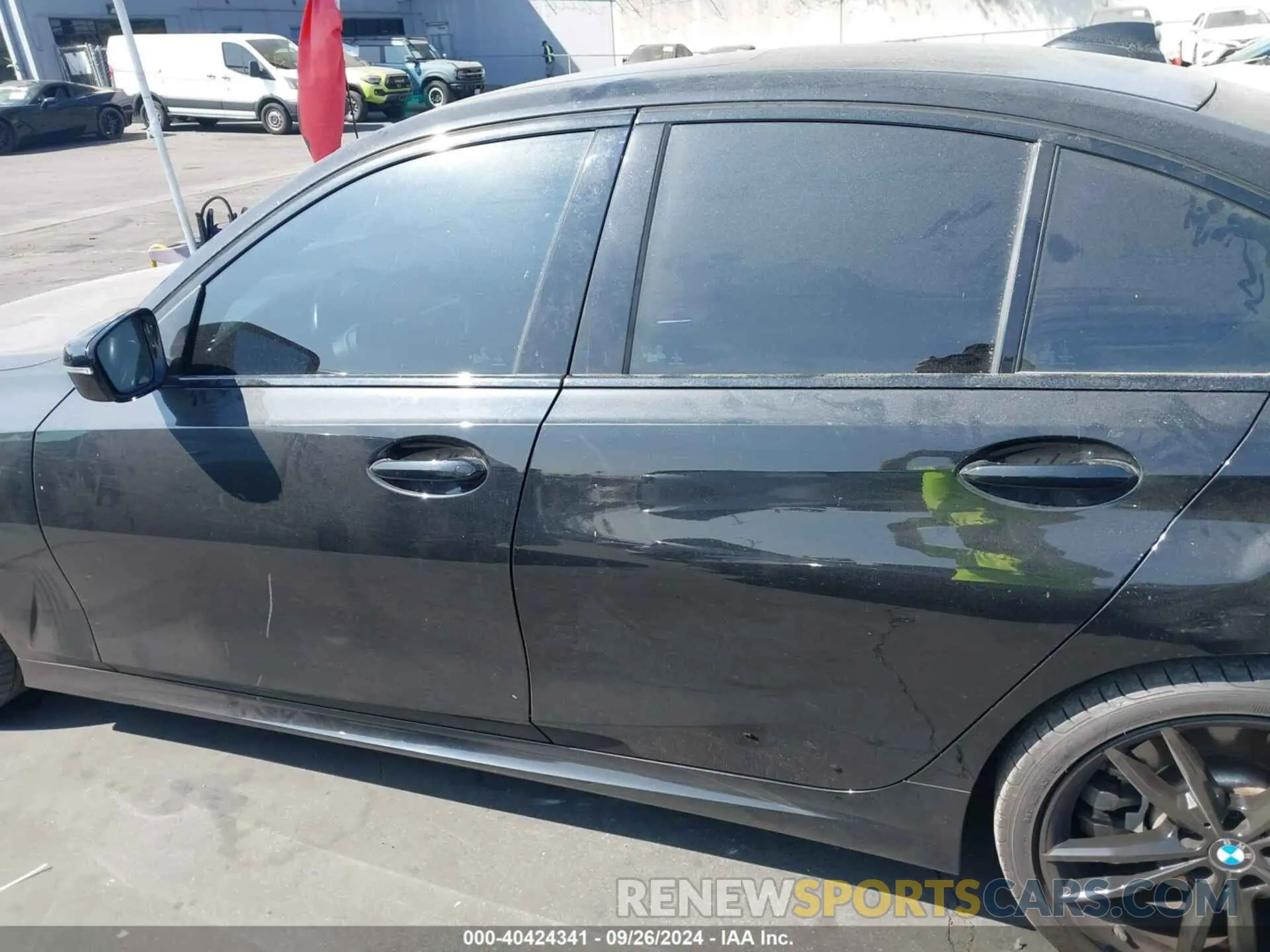 14 fotografías del automóvil dañado 3MW5R1J03N8C25507 BMW 330I 2022