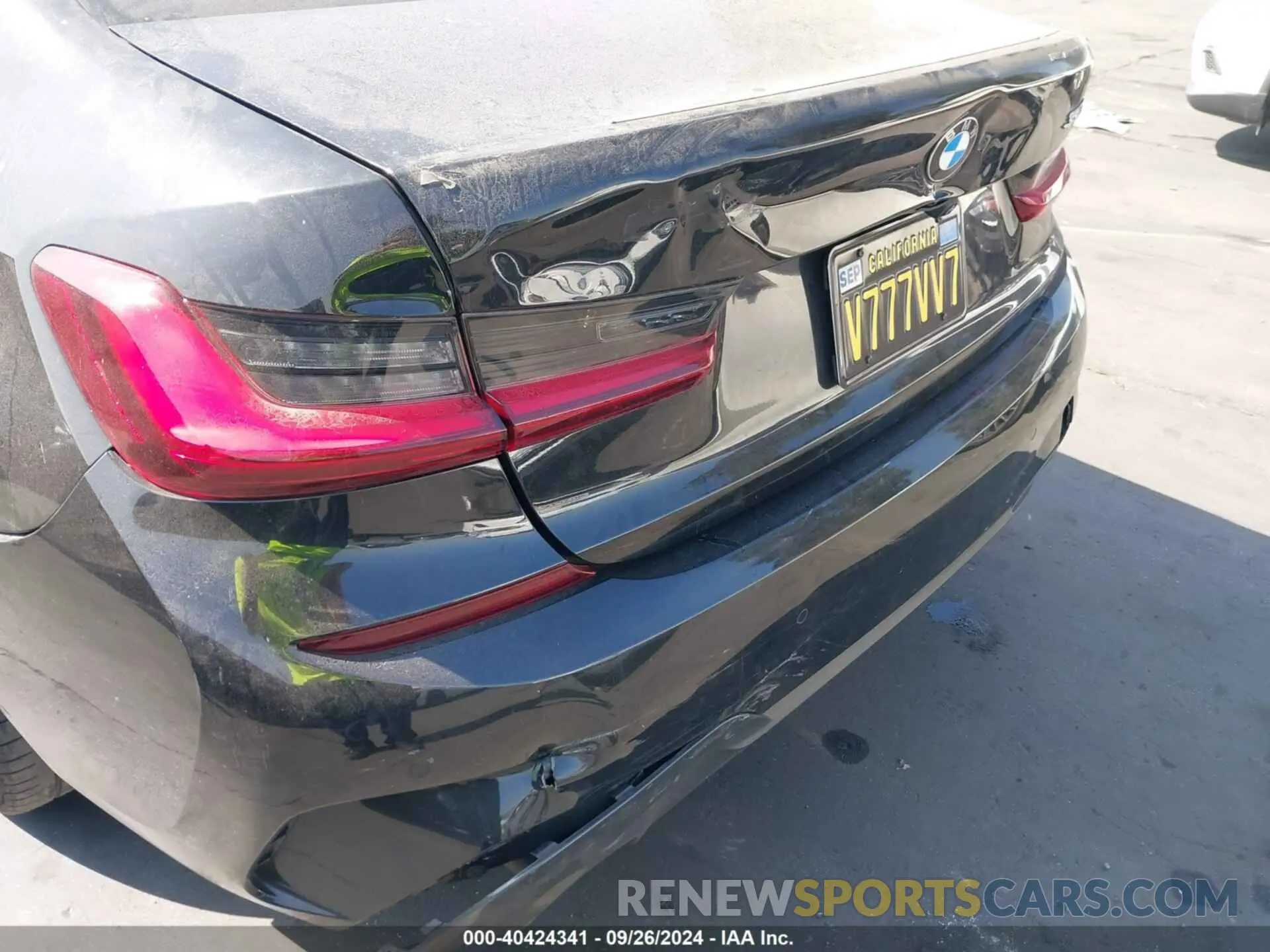 6 fotografías del automóvil dañado 3MW5R1J03N8C25507 BMW 330I 2022