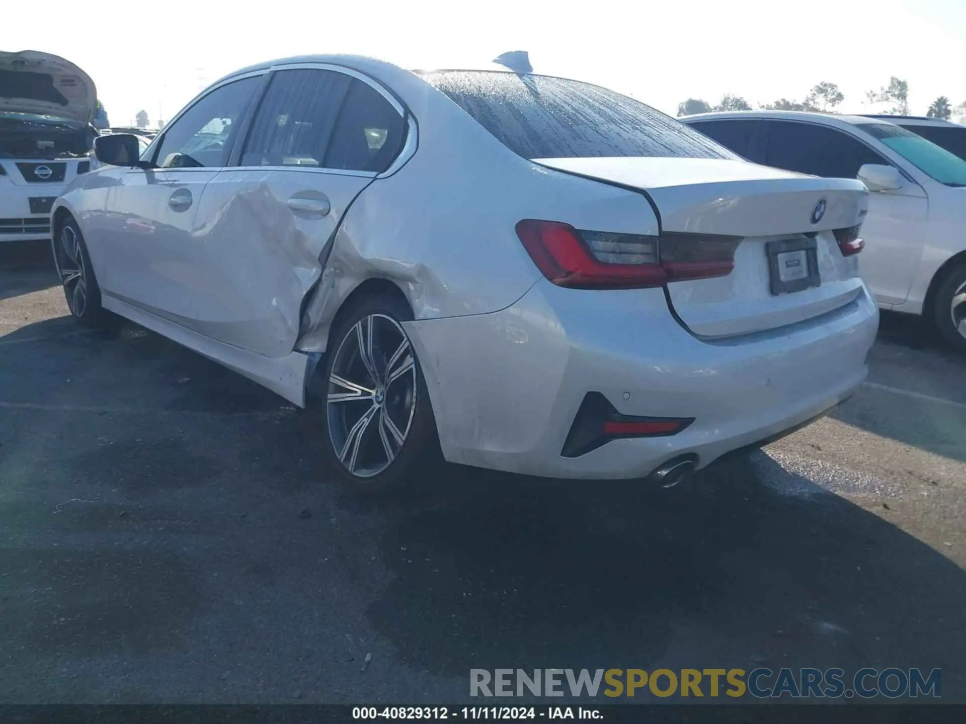 3 fotografías del automóvil dañado 3MW5R1J04N8C39447 BMW 330I 2022