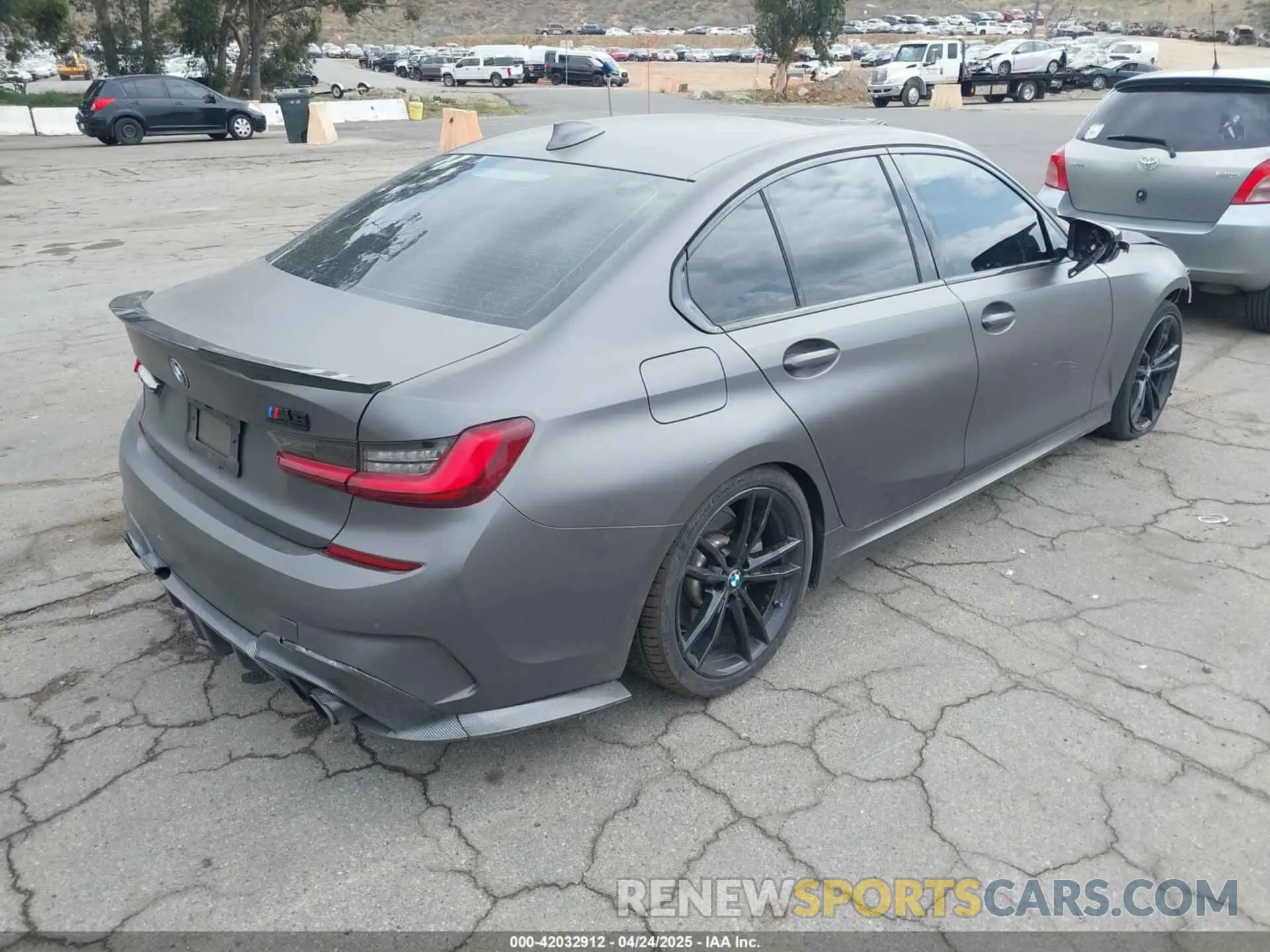4 fotografías del automóvil dañado 3MW5R1J05N8C22351 BMW 330I 2022