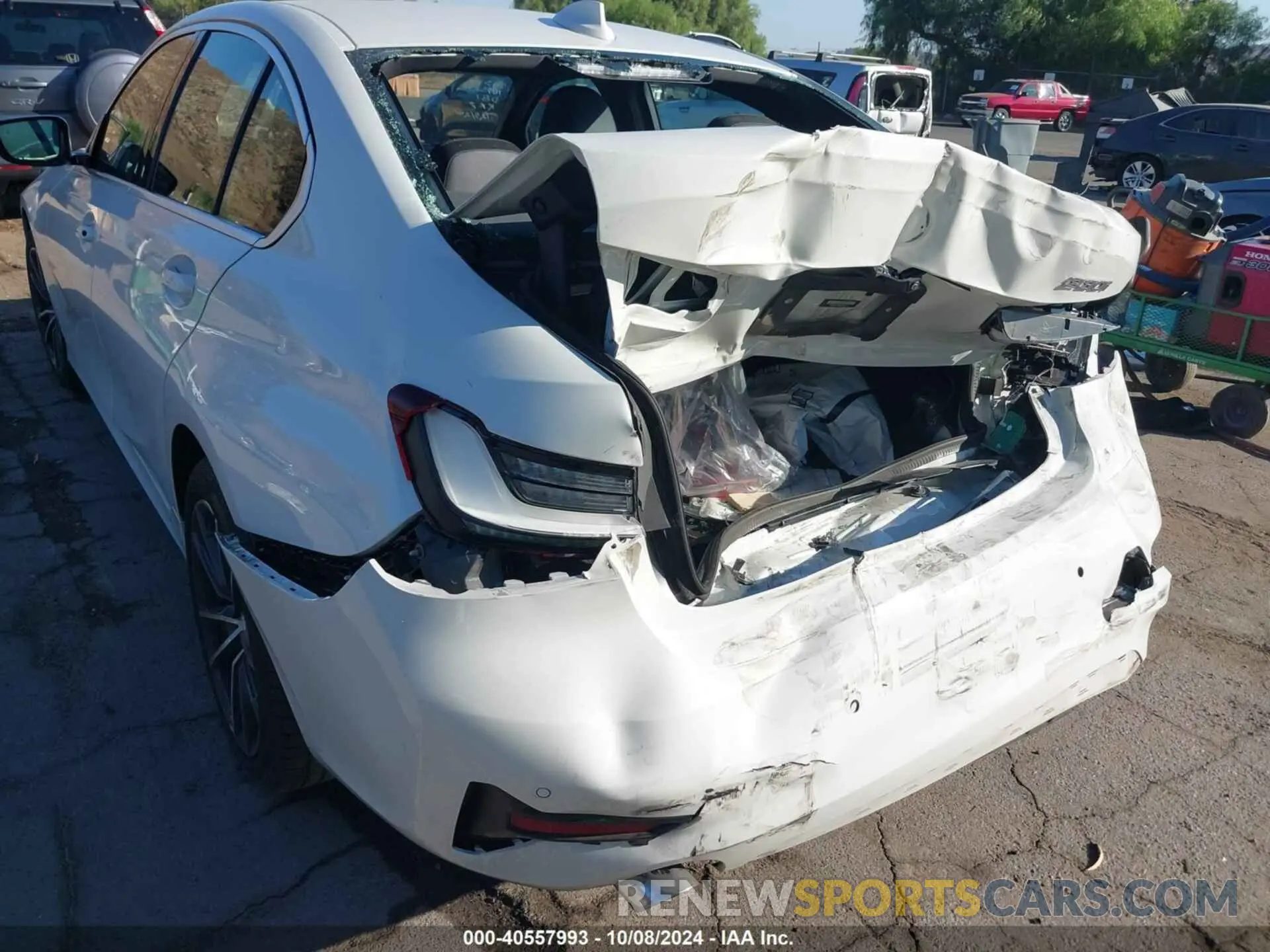 6 fotografías del automóvil dañado 3MW5R1J05N8C53583 BMW 330I 2022