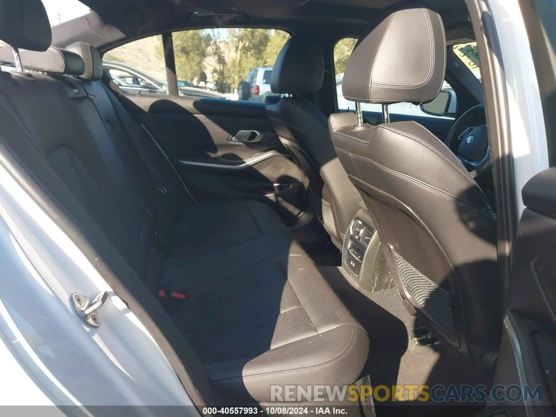 8 fotografías del automóvil dañado 3MW5R1J05N8C53583 BMW 330I 2022