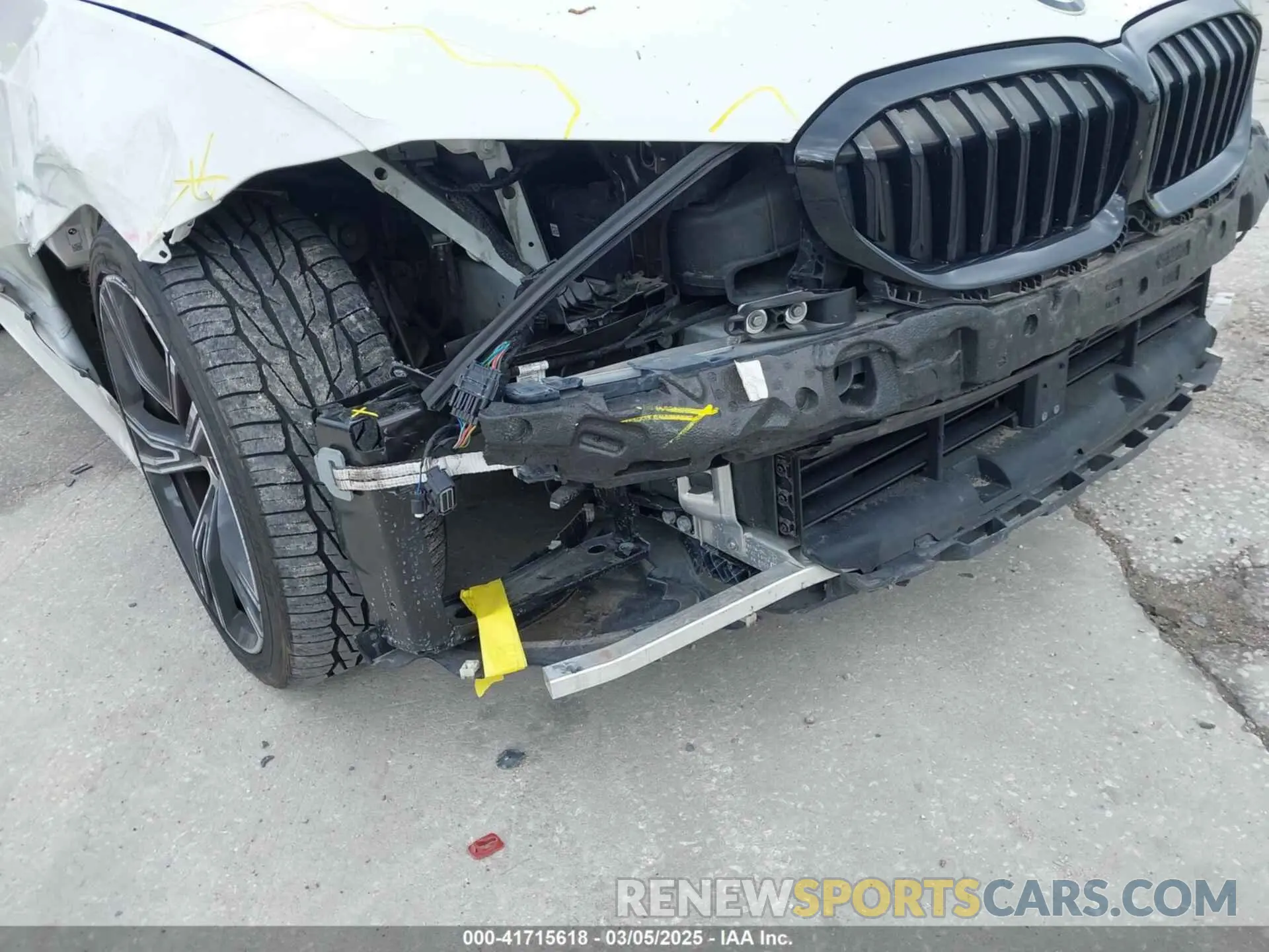 17 fotografías del automóvil dañado 3MW5R1J06N8C46898 BMW 330I 2022