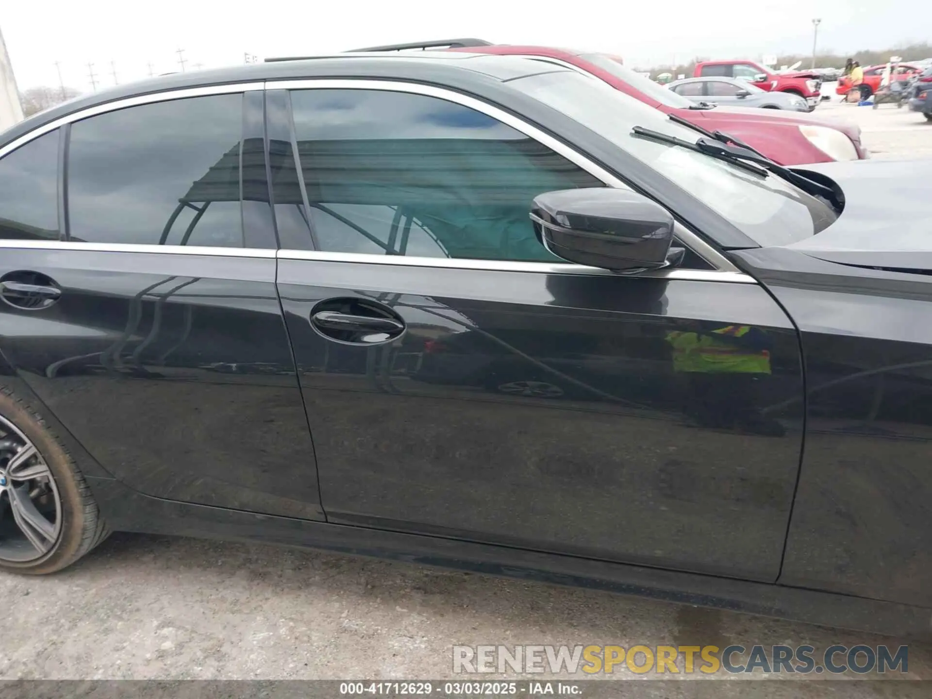 13 fotografías del automóvil dañado 3MW5R1J08N8C37393 BMW 330I 2022