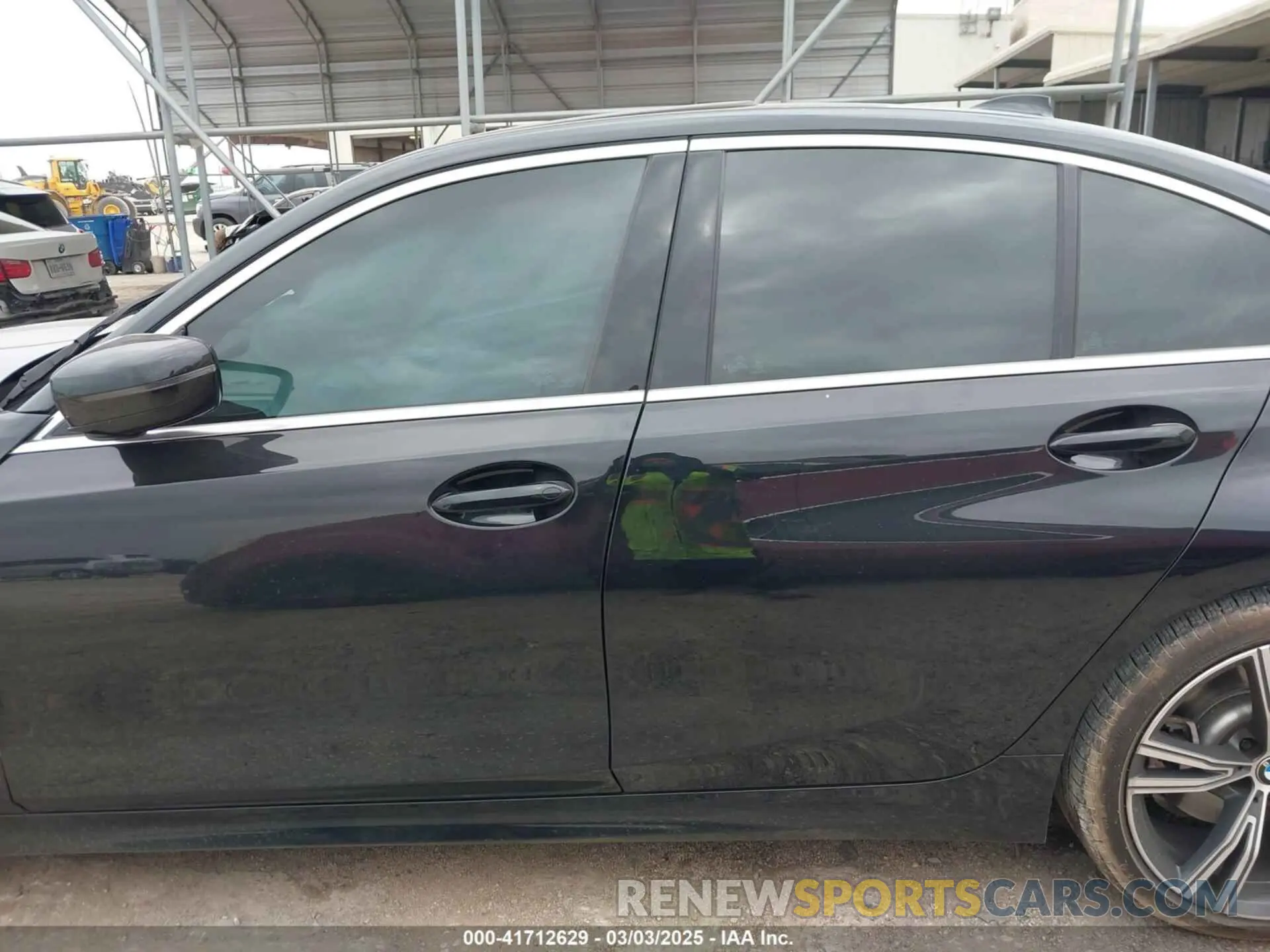 14 fotografías del automóvil dañado 3MW5R1J08N8C37393 BMW 330I 2022