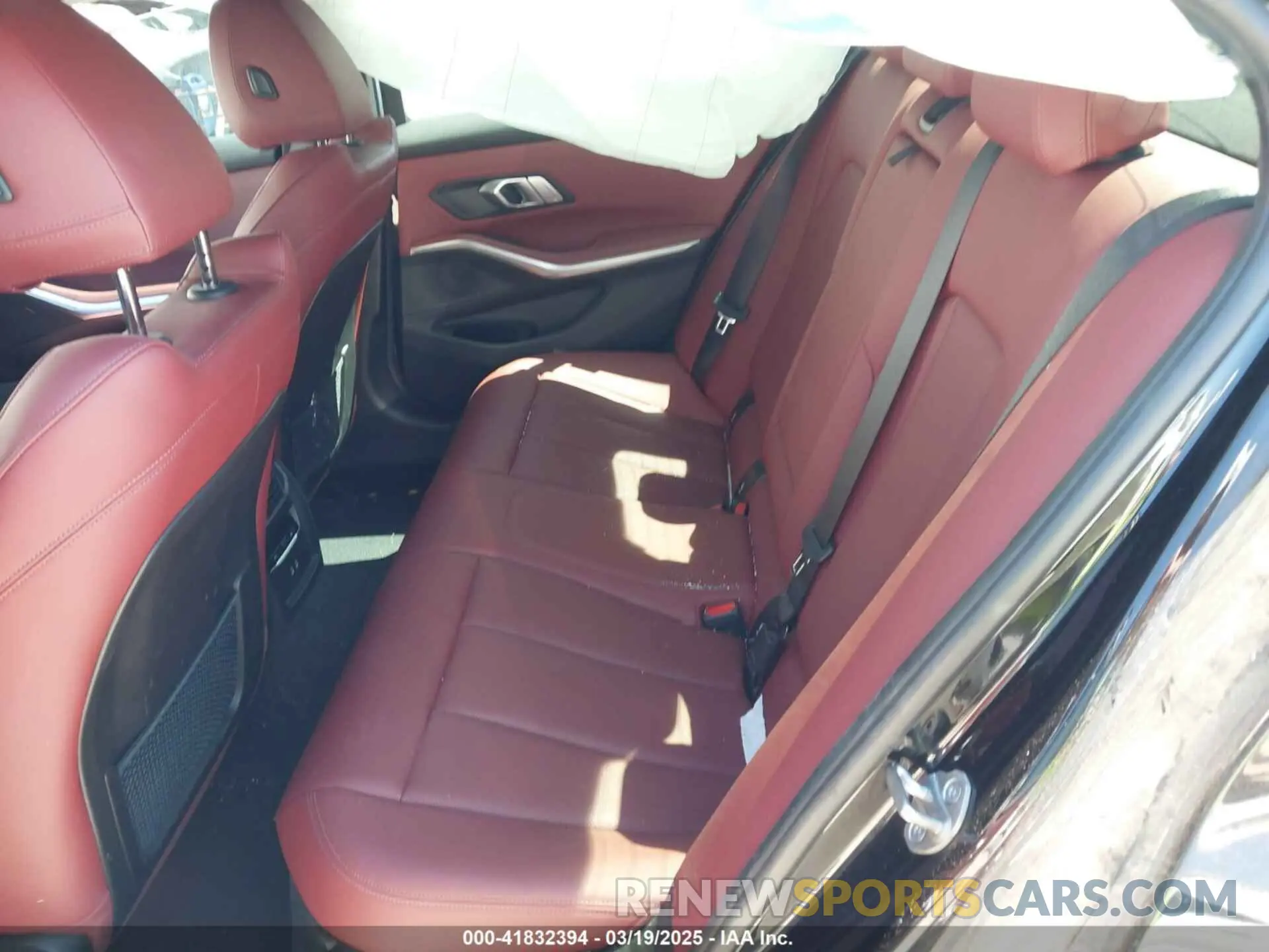 8 fotografías del automóvil dañado 3MW5R1J08N8C38592 BMW 330I 2022