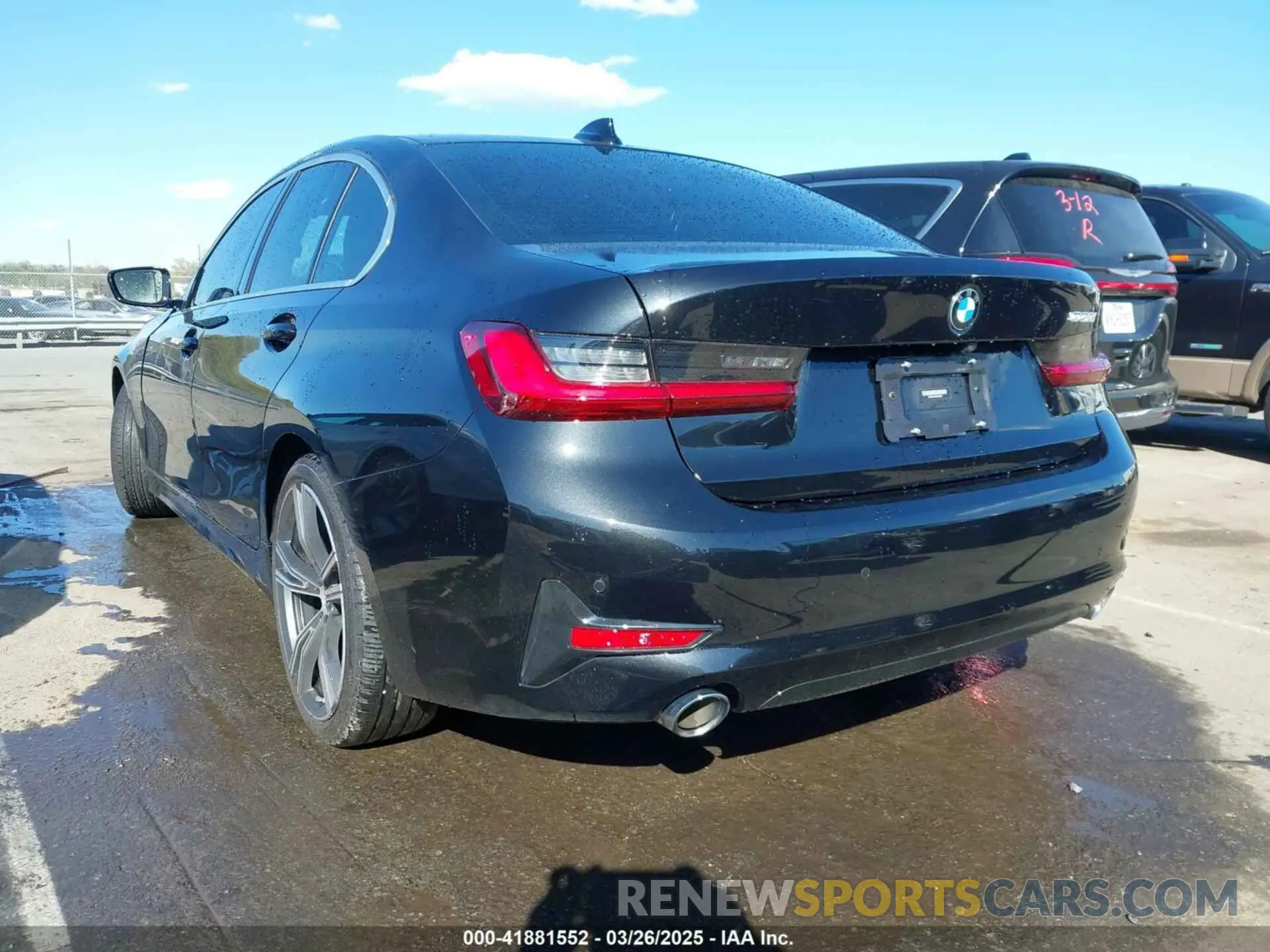 3 fotografías del automóvil dañado 3MW5R1J0XN8C30297 BMW 330I 2022