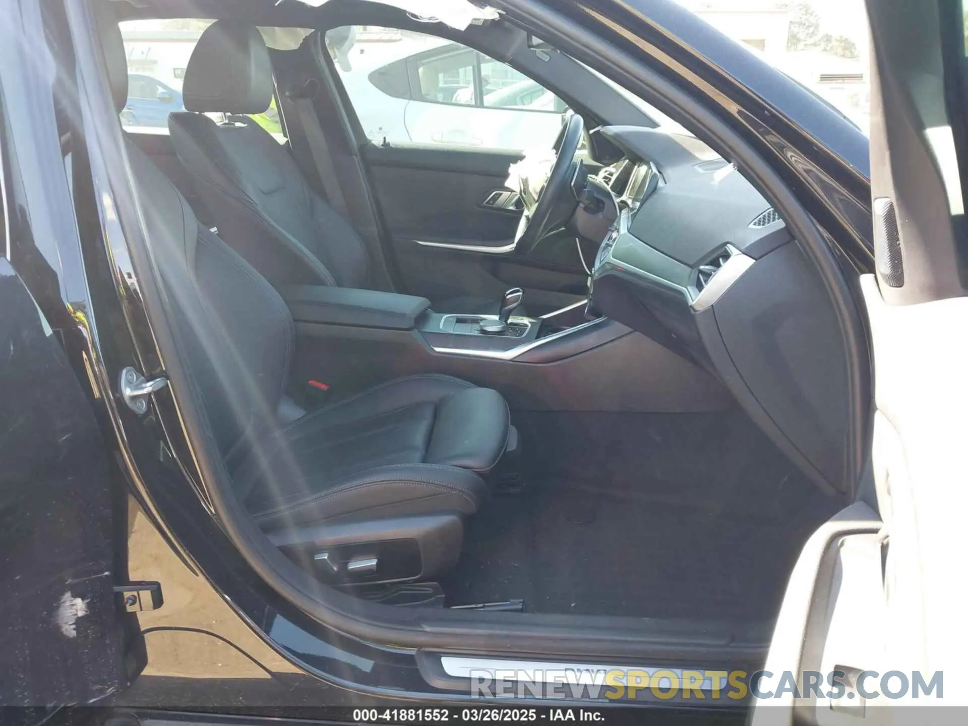 5 fotografías del automóvil dañado 3MW5R1J0XN8C30297 BMW 330I 2022