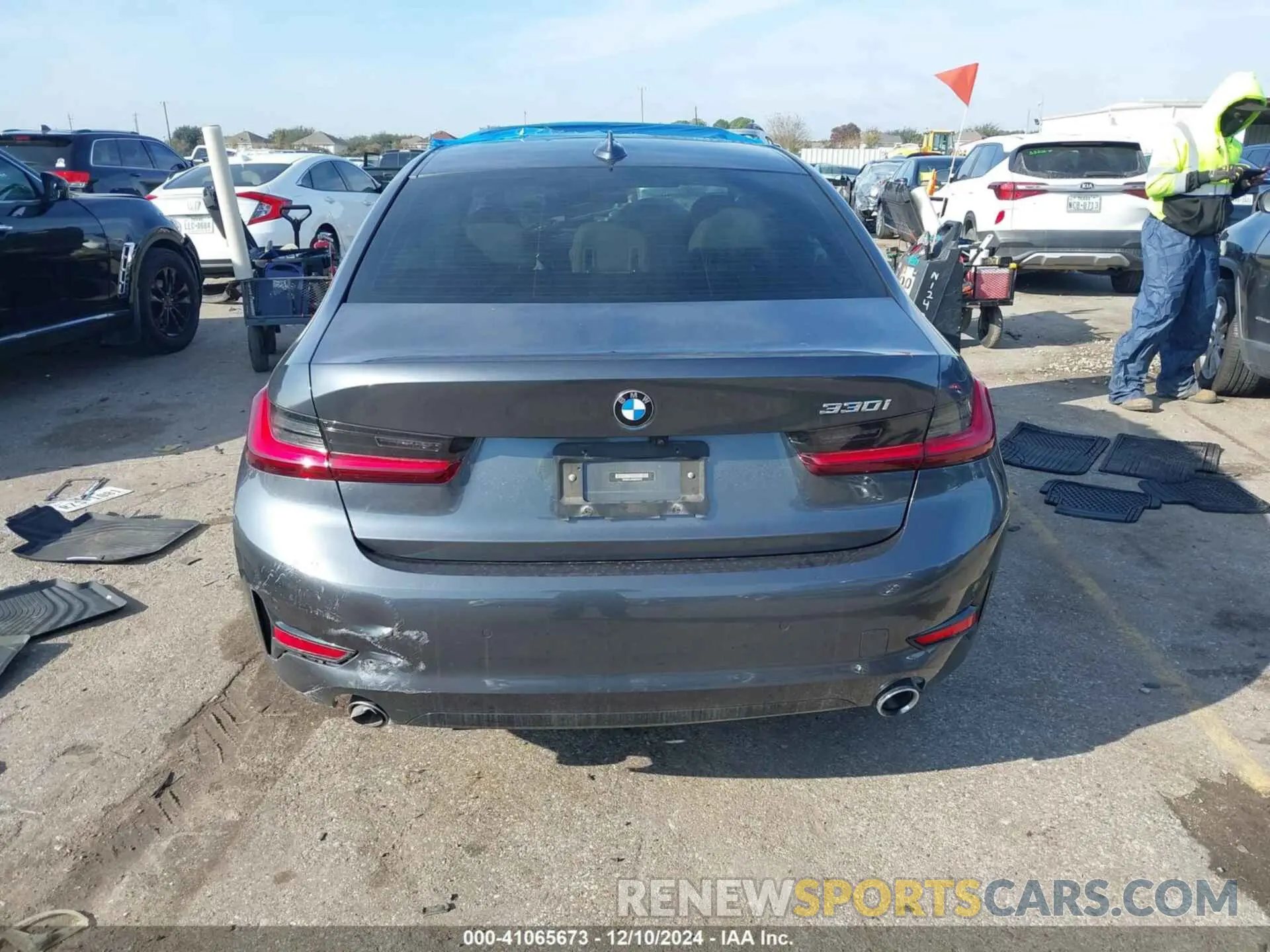 16 fotografías del automóvil dañado 3MW5R1J0XN8C33278 BMW 330I 2022