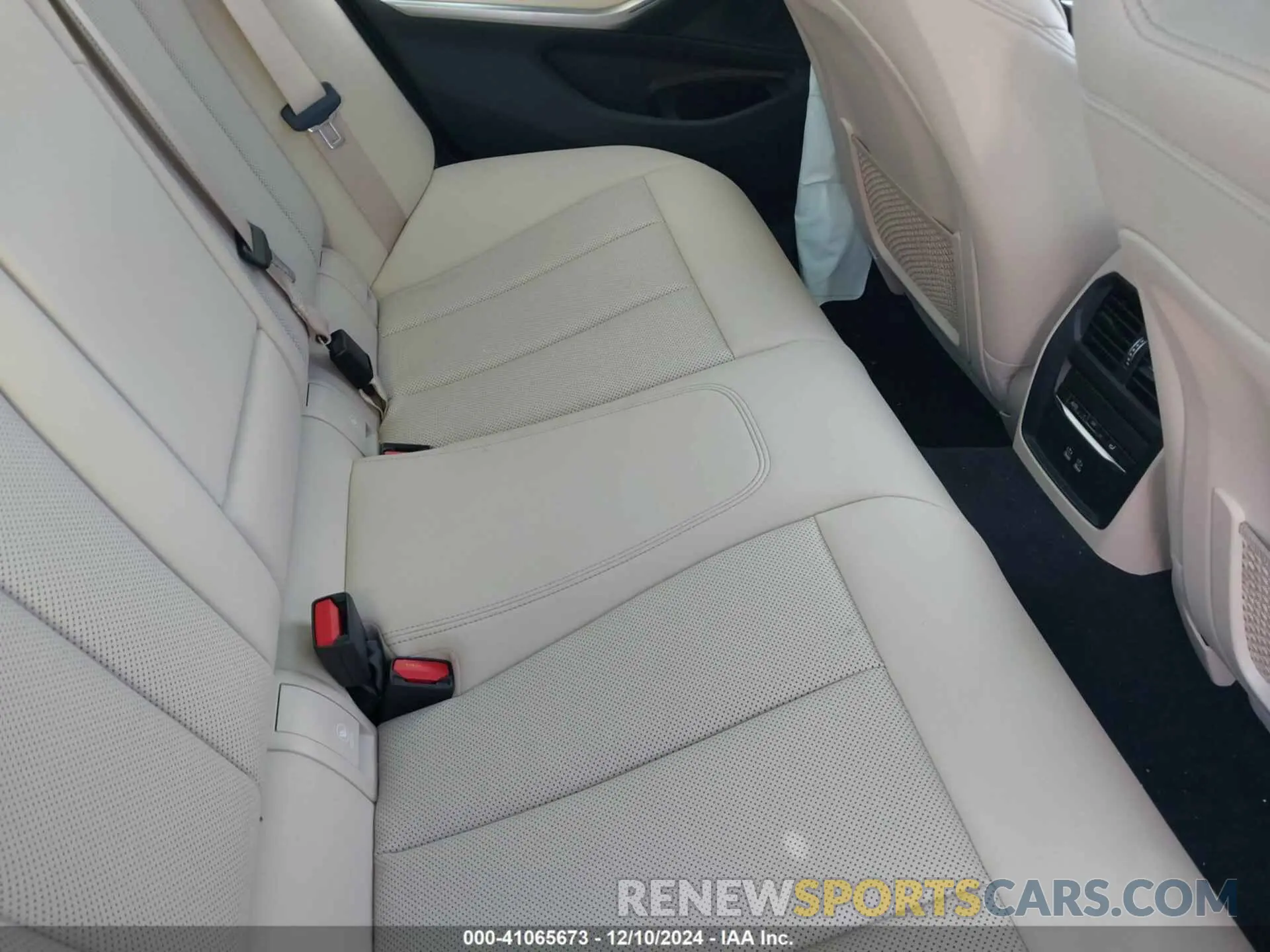 8 fotografías del automóvil dañado 3MW5R1J0XN8C33278 BMW 330I 2022