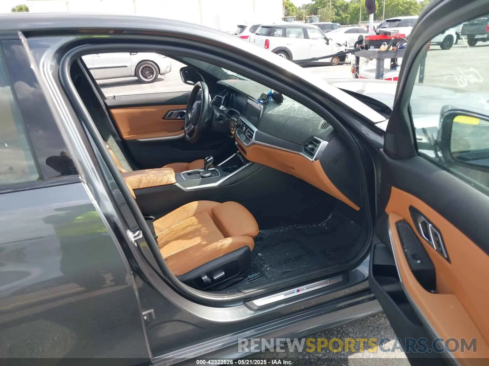 5 fotografías del automóvil dañado 3MW5R1J0XN8C41168 BMW 330I 2022