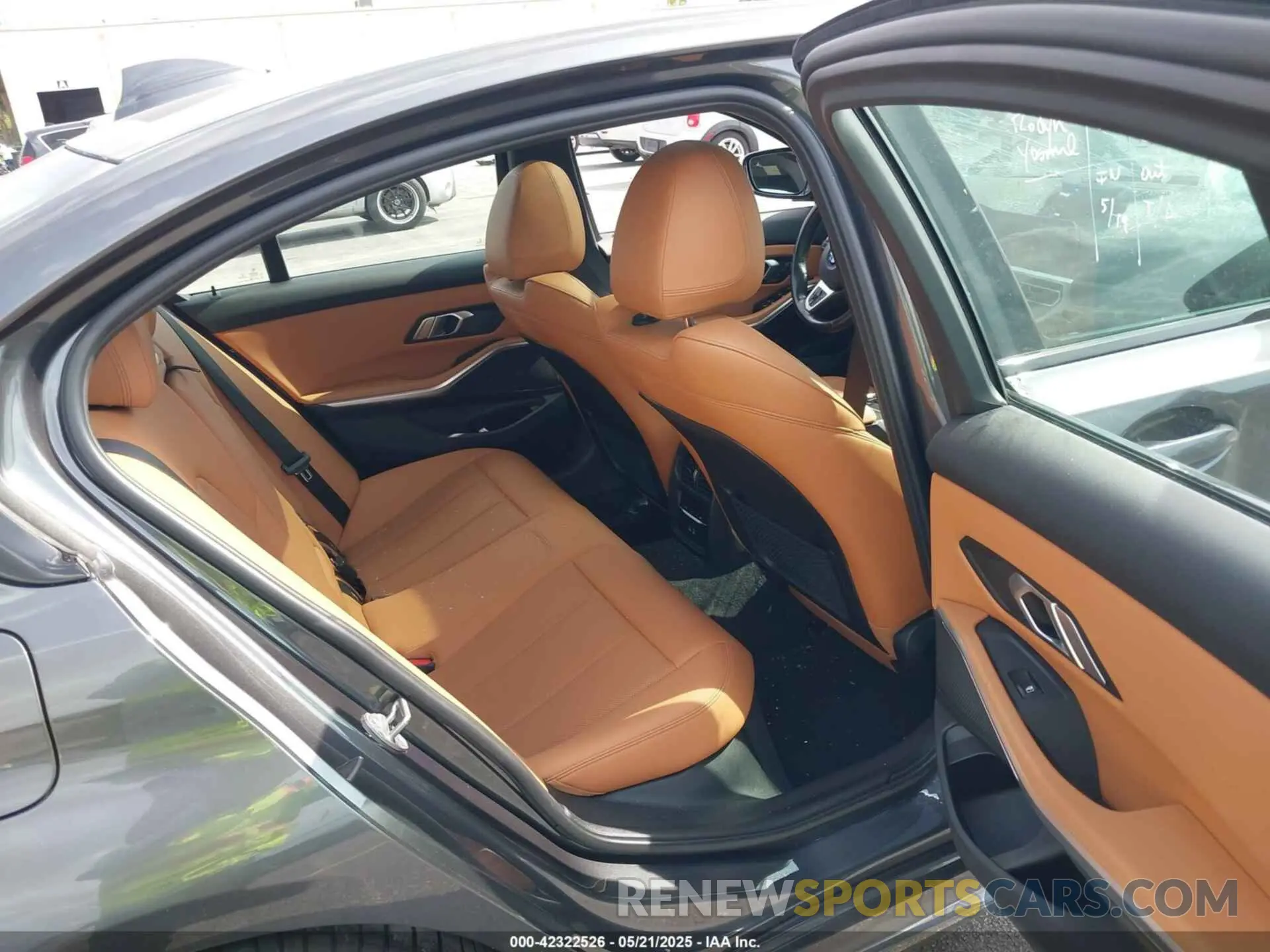8 fotografías del automóvil dañado 3MW5R1J0XN8C41168 BMW 330I 2022