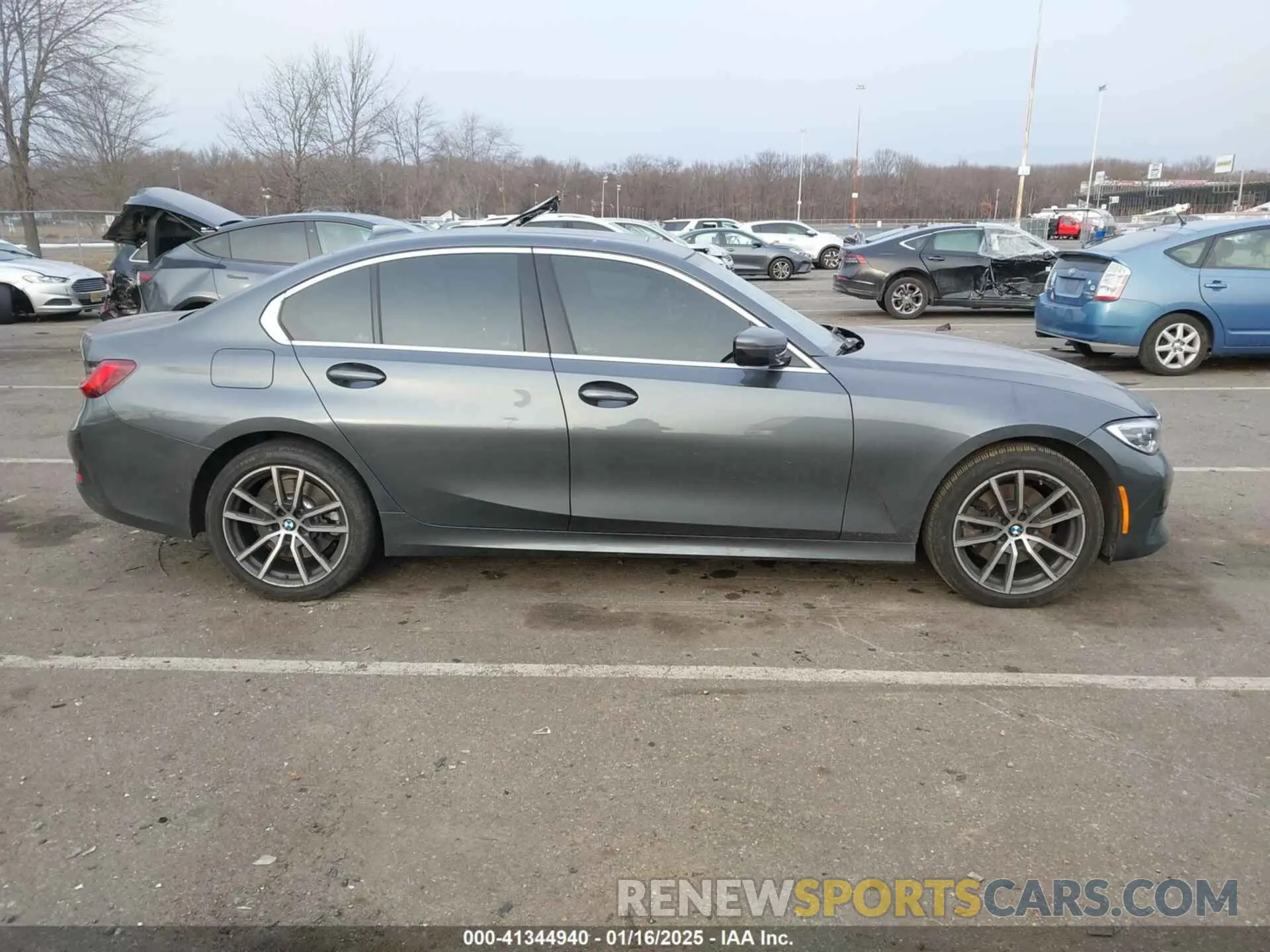 13 fotografías del automóvil dañado 3MW5R7J01N8C24195 BMW 330I 2022