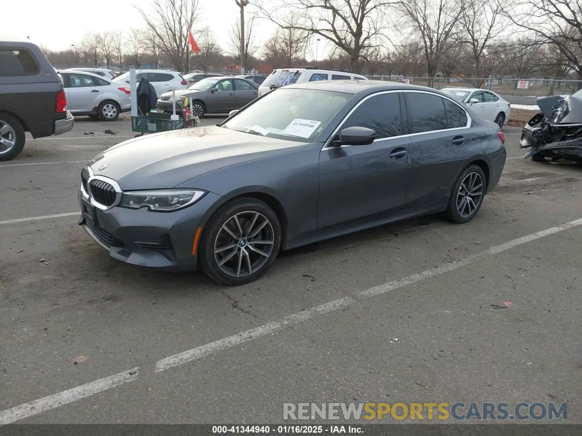 2 fotografías del automóvil dañado 3MW5R7J01N8C24195 BMW 330I 2022