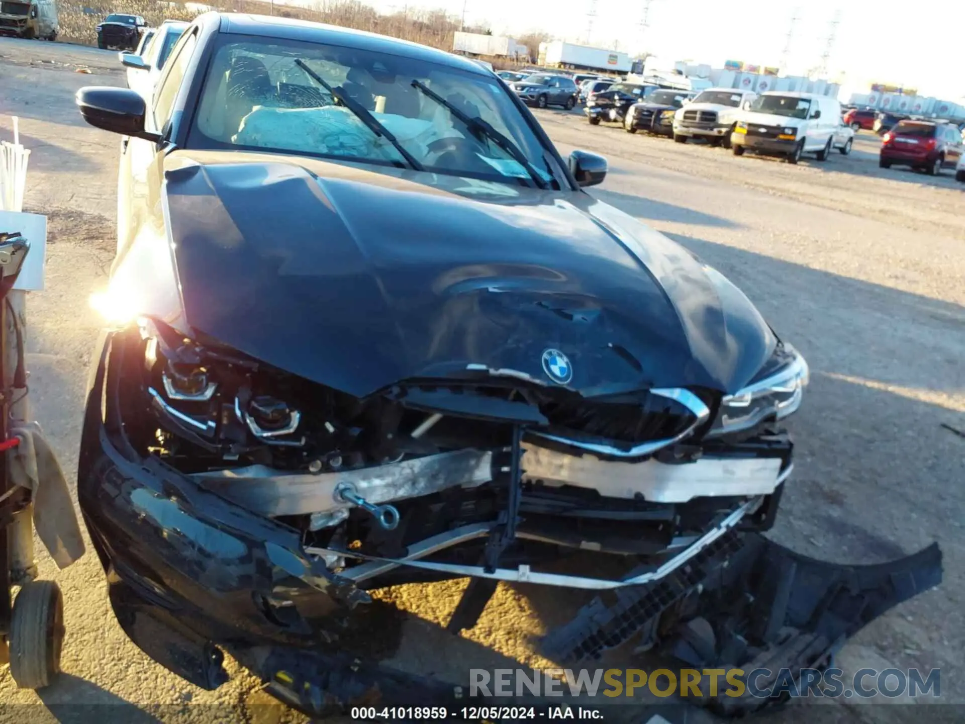 11 fotografías del automóvil dañado 3MW5R7J03N8C37885 BMW 330I 2022