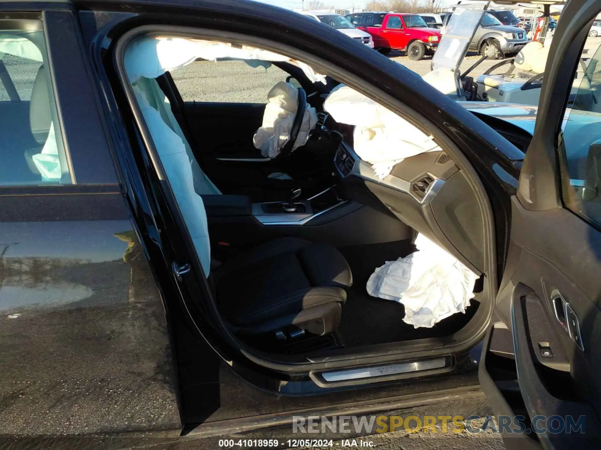 5 fotografías del automóvil dañado 3MW5R7J03N8C37885 BMW 330I 2022