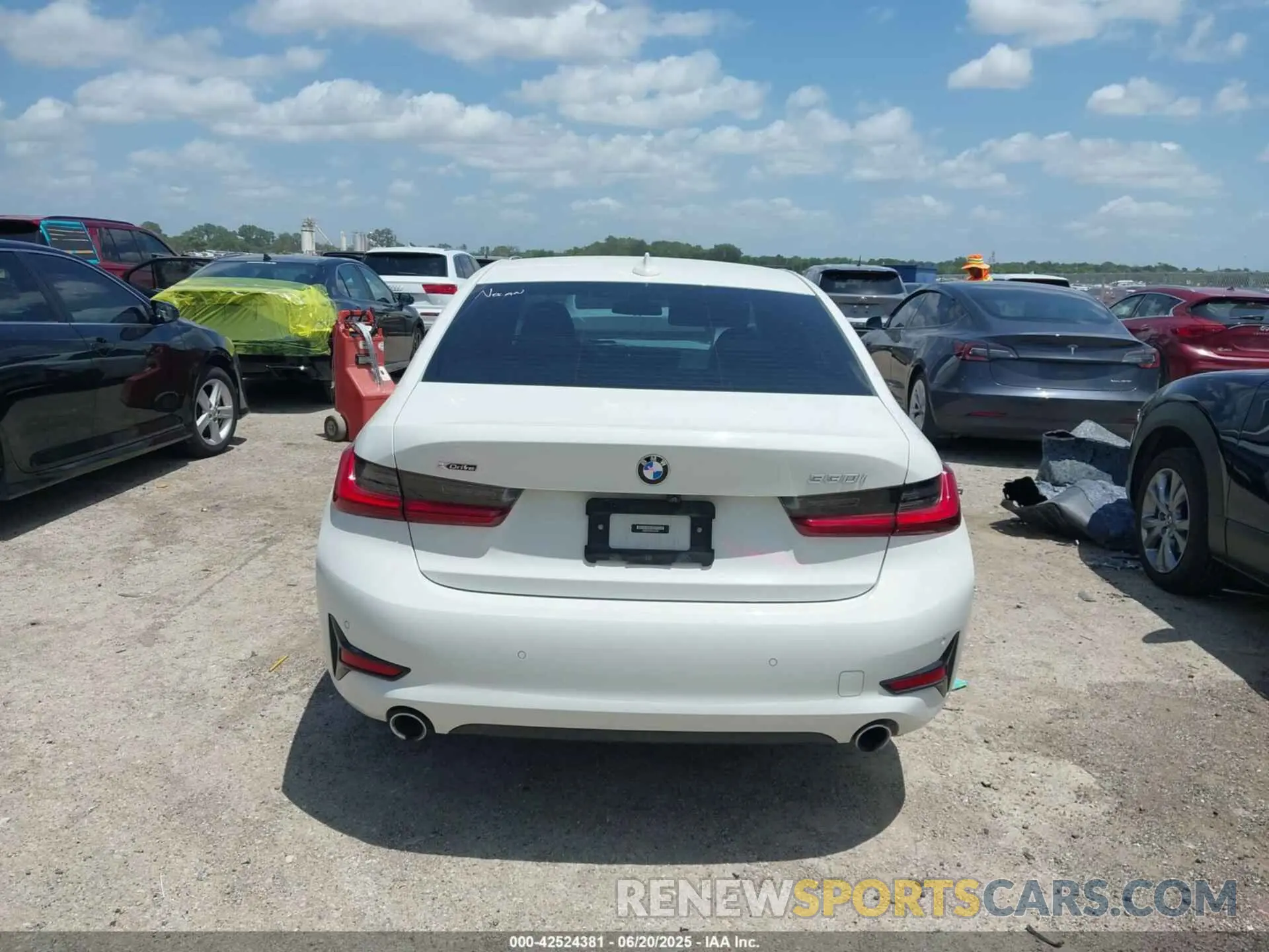 16 fotografías del automóvil dañado 3MW5R7J03N8C52967 BMW 330I 2022
