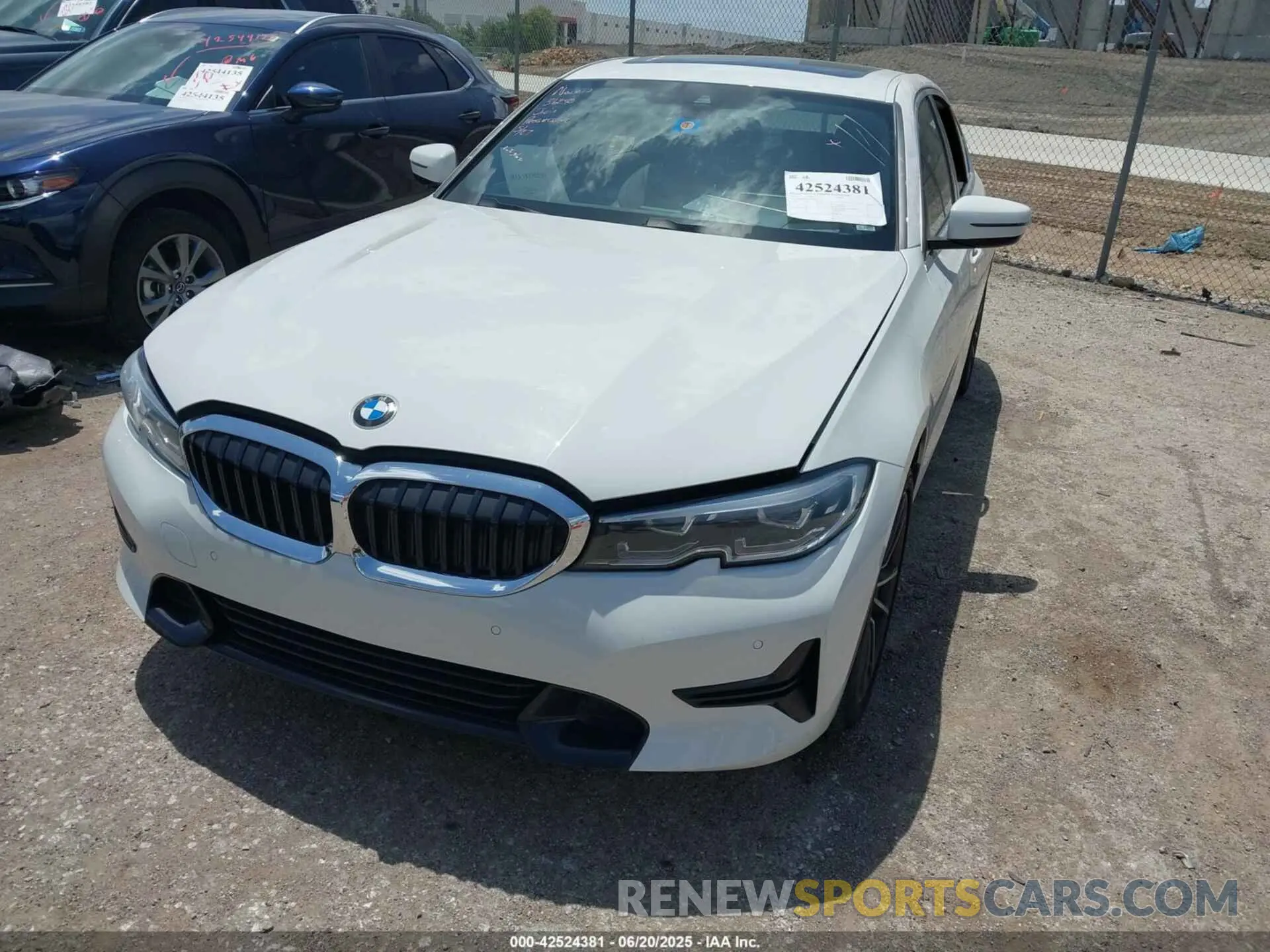 2 fotografías del automóvil dañado 3MW5R7J03N8C52967 BMW 330I 2022