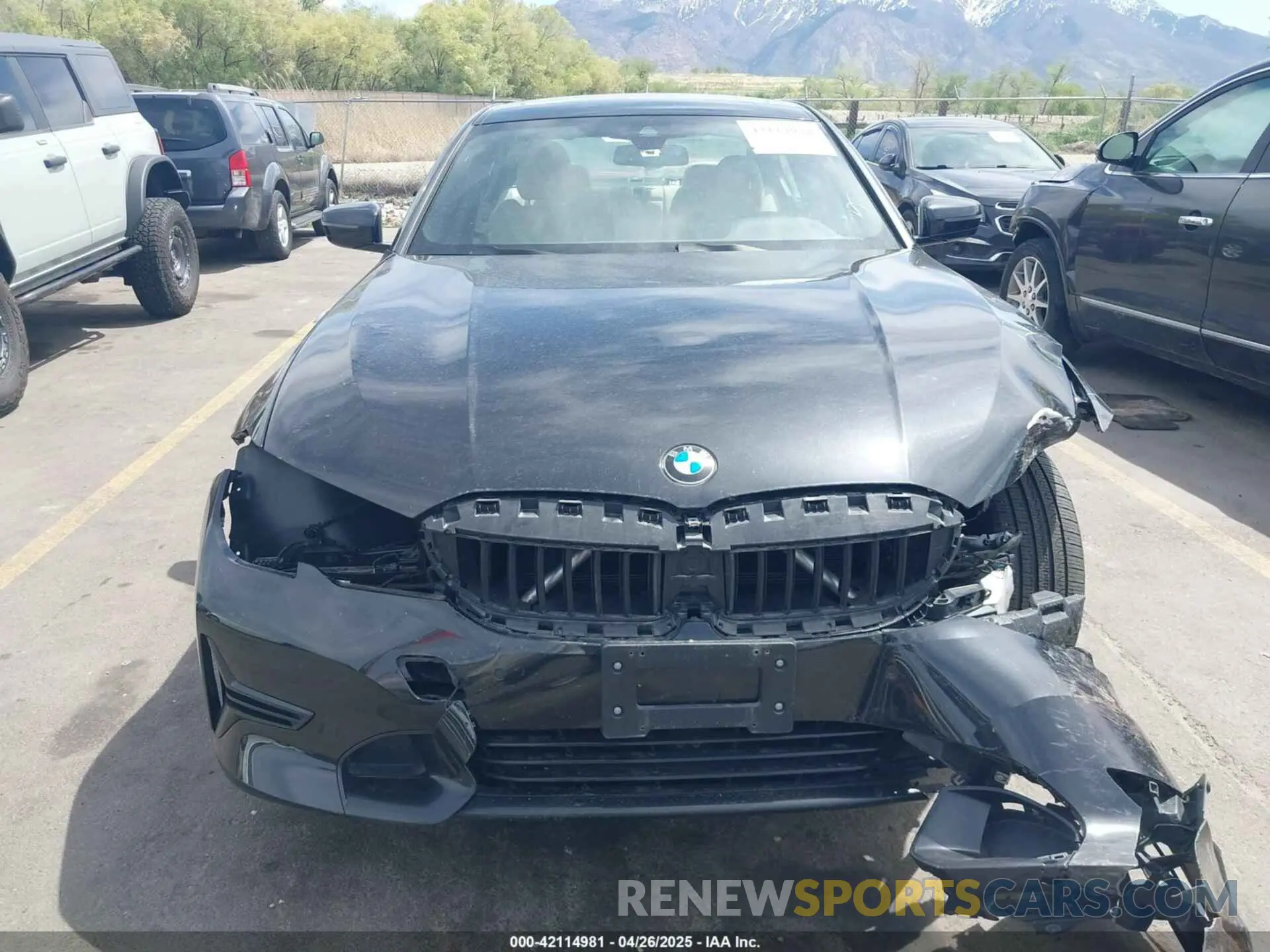 13 fotografías del automóvil dañado 3MW5R7J05N8C70113 BMW 330I 2022