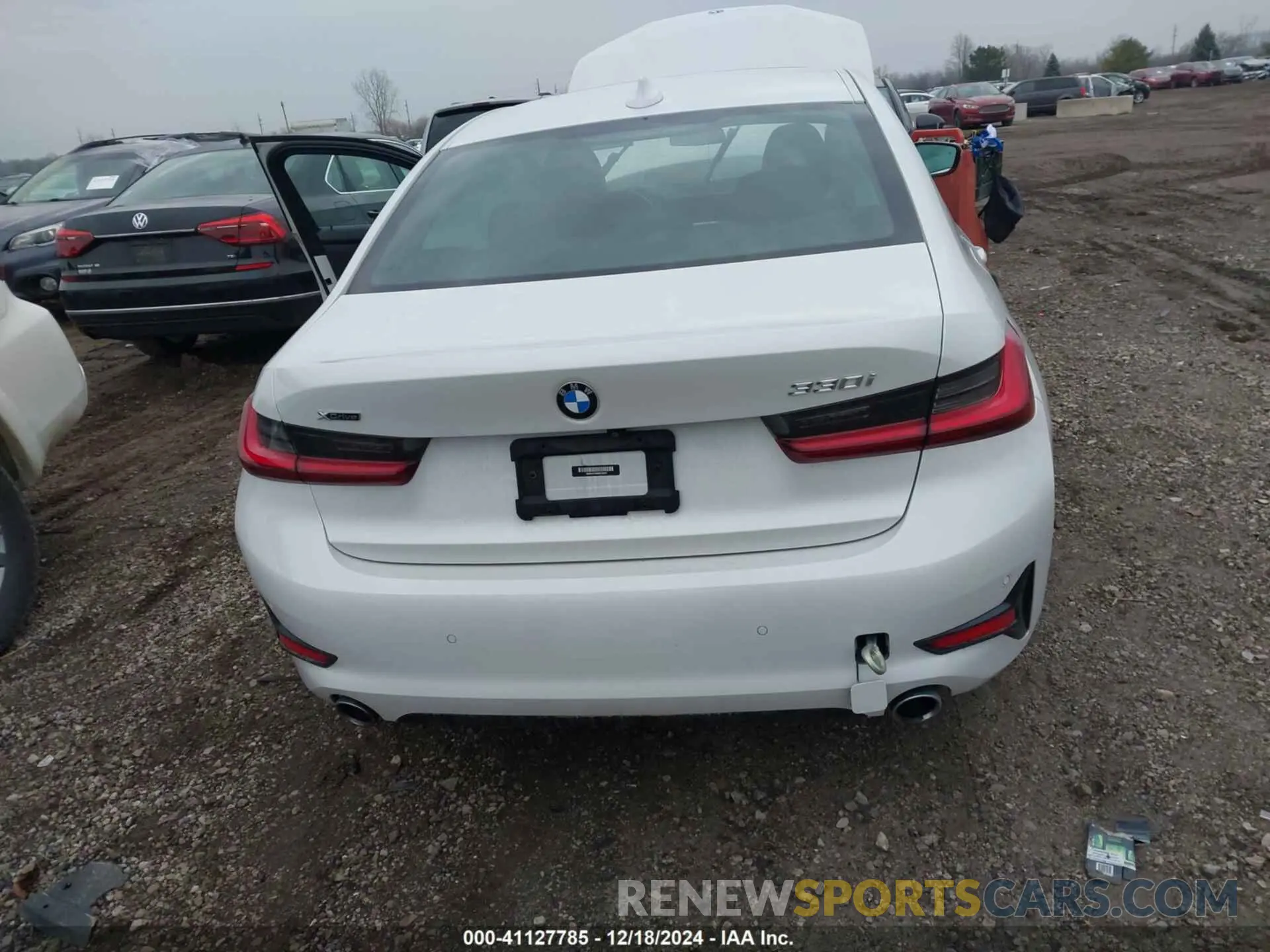15 fotografías del automóvil dañado 3MW5R7J06N8C33023 BMW 330I 2022