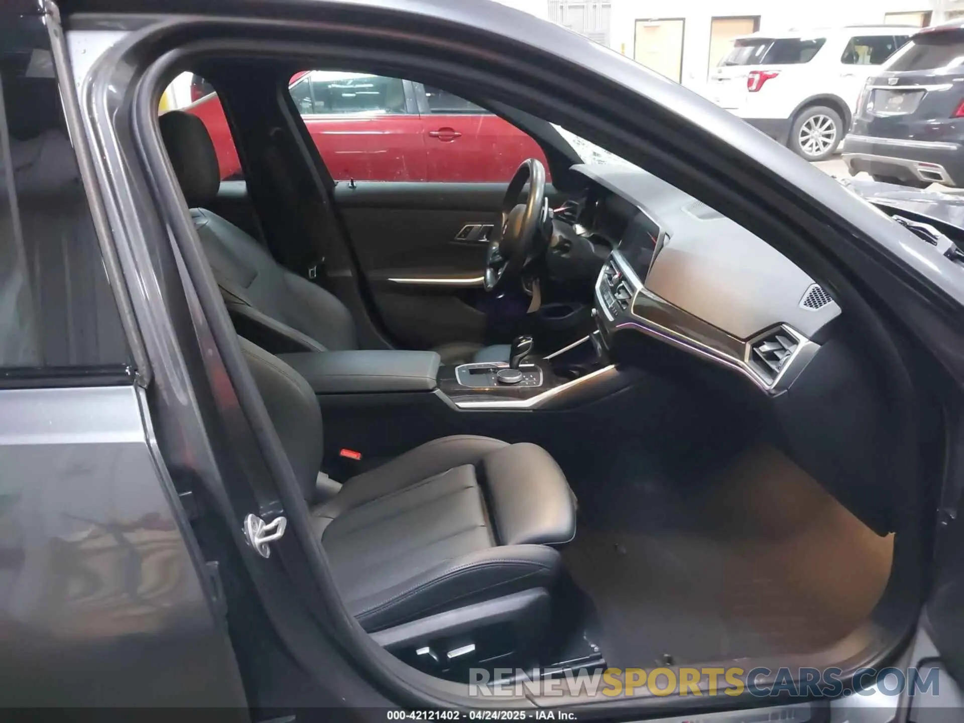 5 fotografías del automóvil dañado 3MW5R7J0XN8C70303 BMW 330I 2022