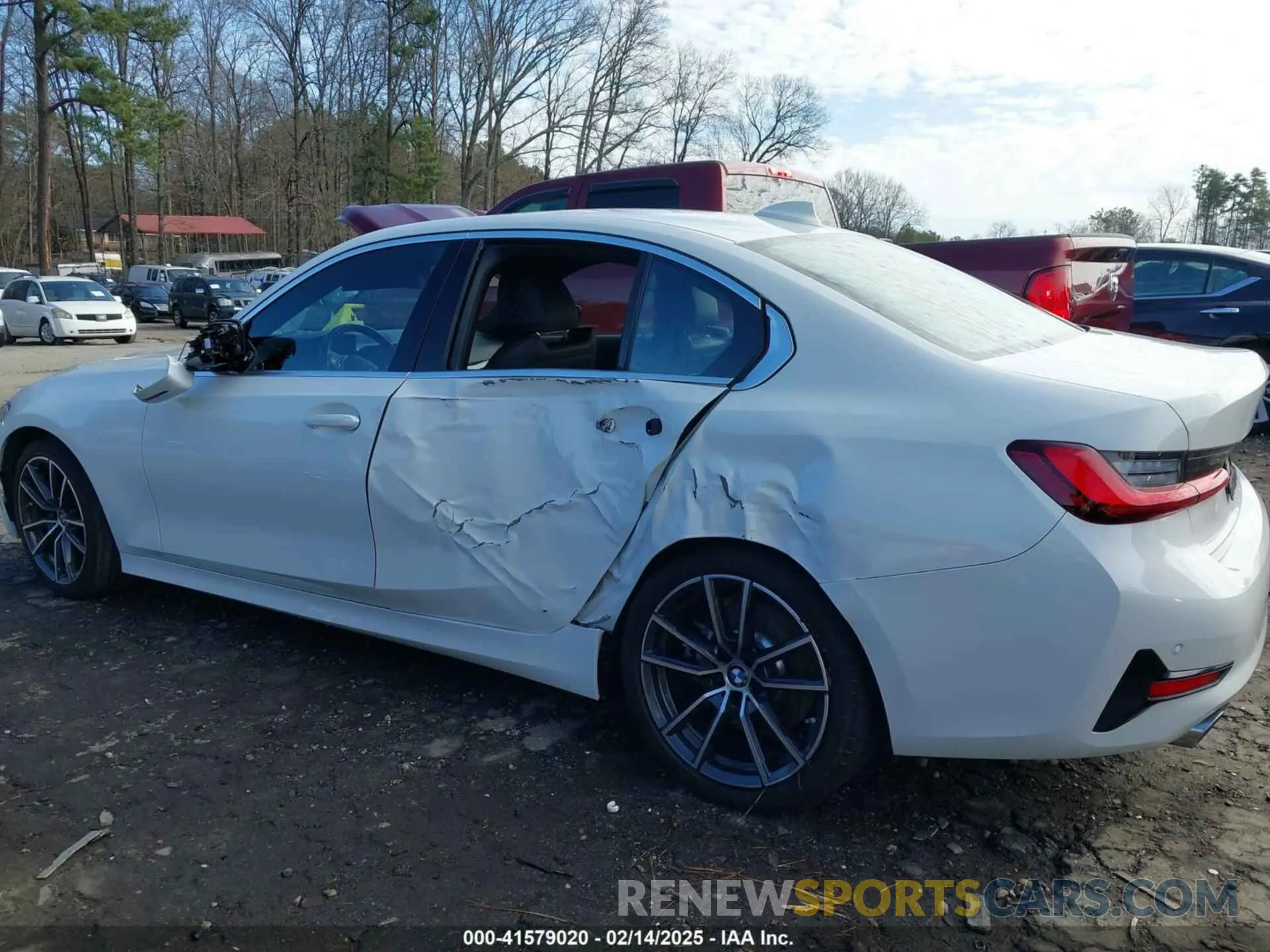 14 fotografías del automóvil dañado WBA5R1C01NFM20381 BMW 330I 2022