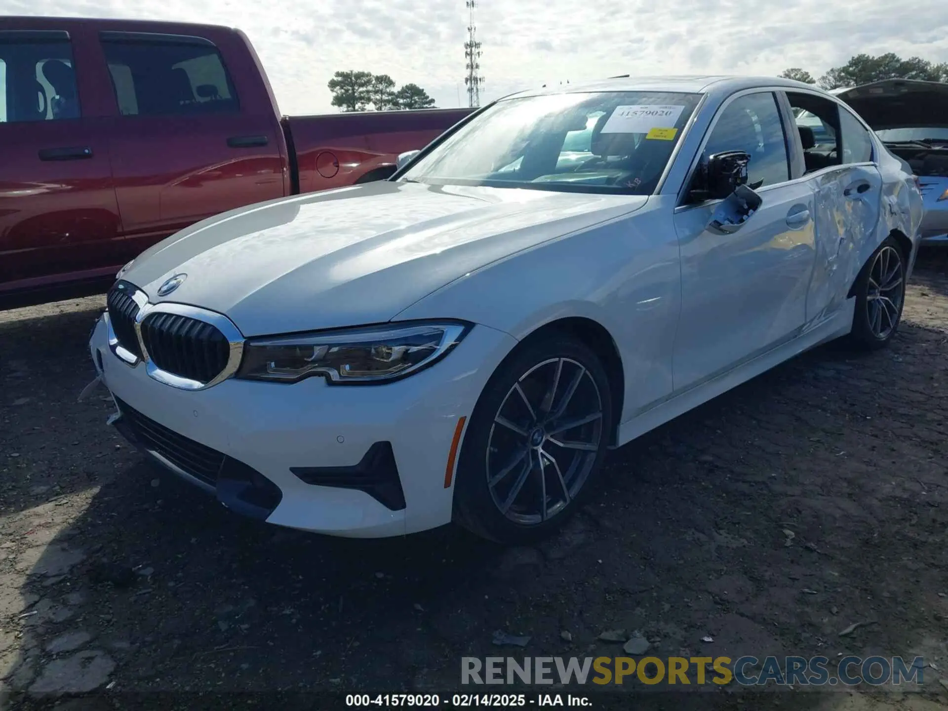 2 fotografías del automóvil dañado WBA5R1C01NFM20381 BMW 330I 2022