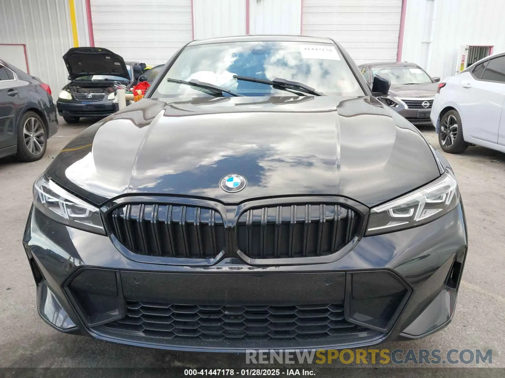 12 fotografías del automóvil dañado 3MW69FF00P8D17350 BMW 330I 2023