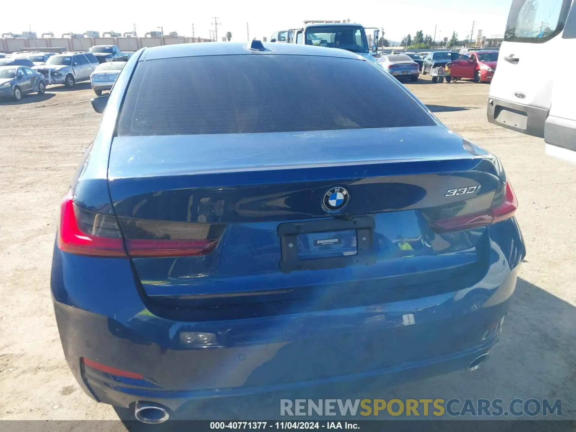 17 fotografías del automóvil dañado 3MW69FF01P8D02517 BMW 330I 2023
