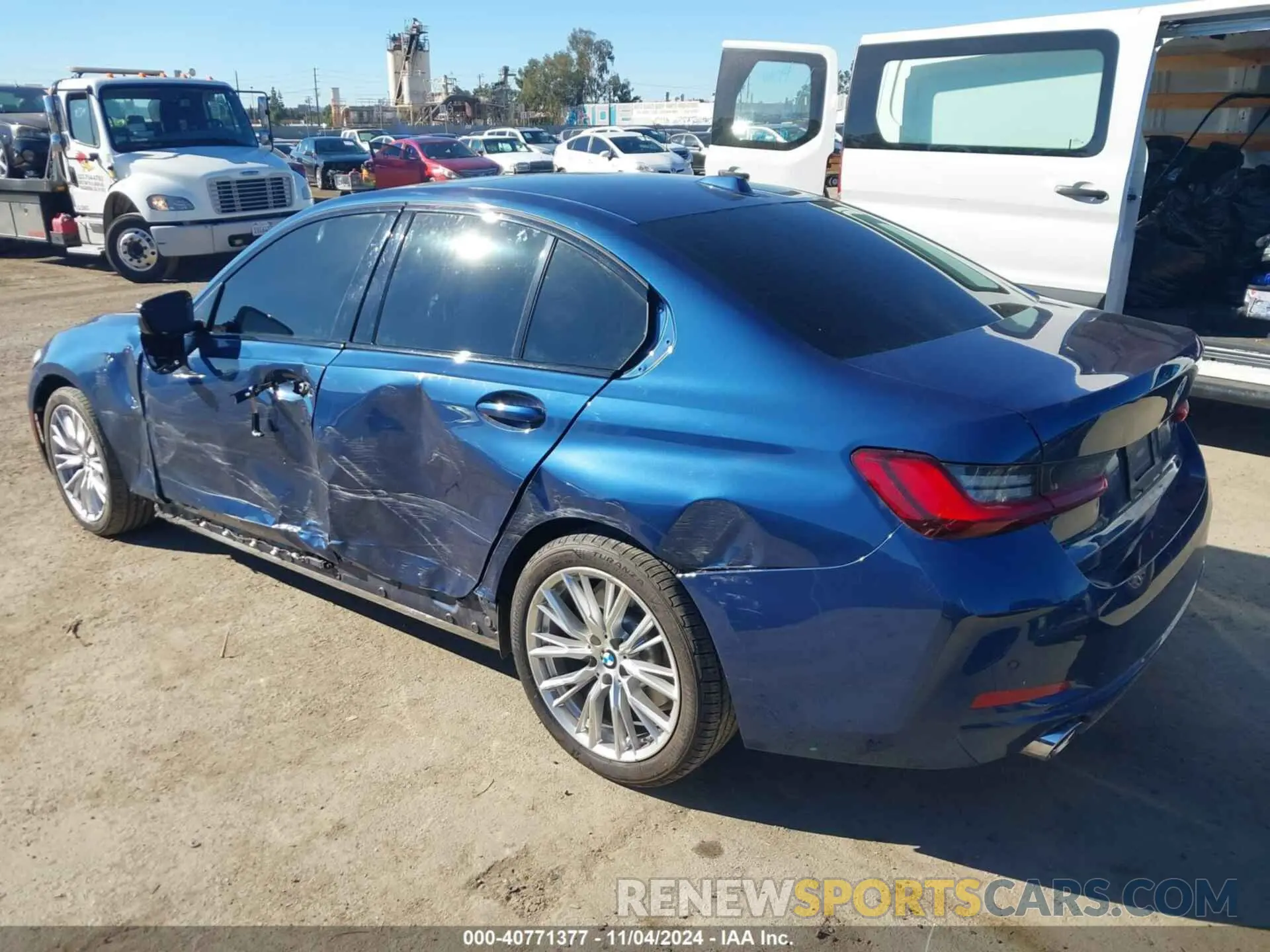 3 fotografías del automóvil dañado 3MW69FF01P8D02517 BMW 330I 2023