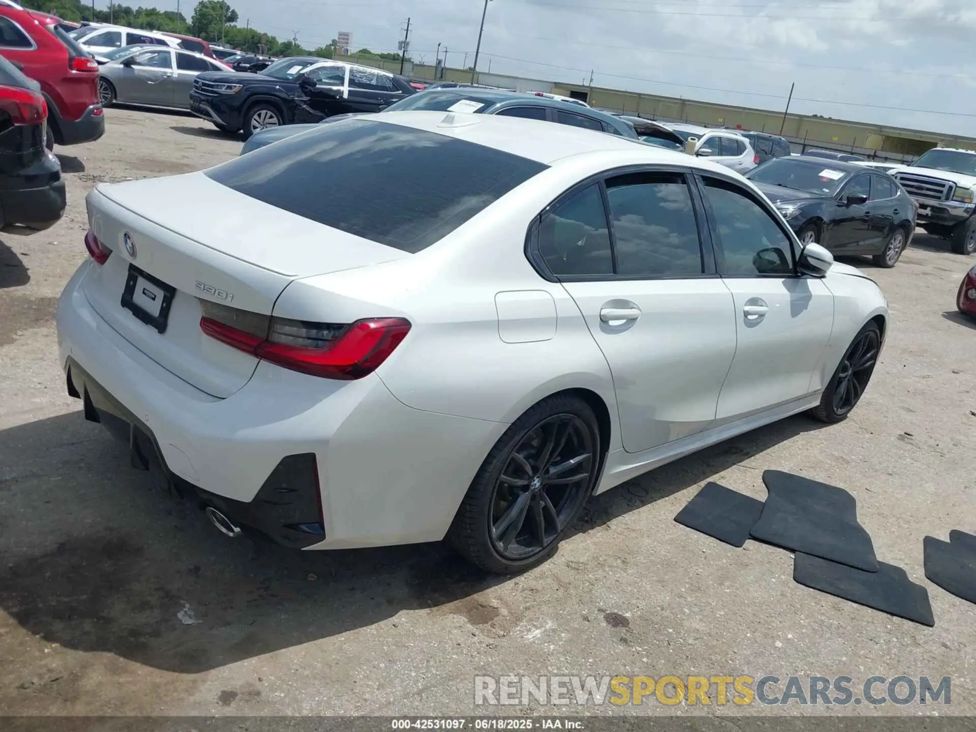 4 fotografías del automóvil dañado 3MW69FF03P8D11459 BMW 330I 2023